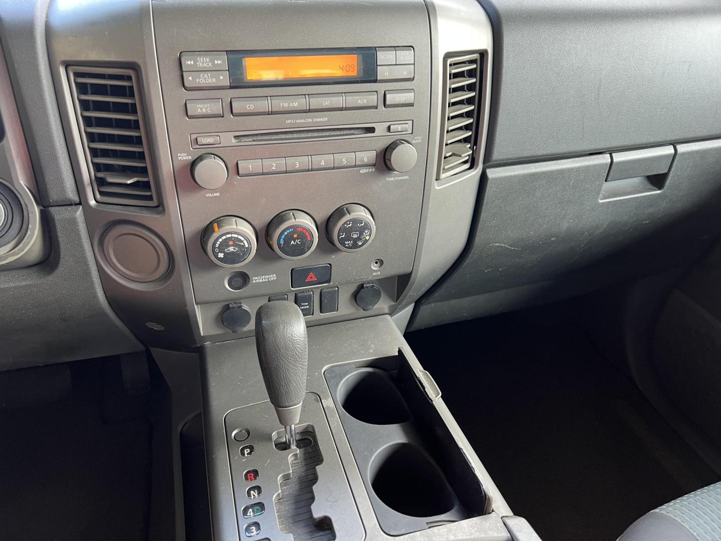 2006 Dark Gray /Gray Nissan Titan SE (1N6BA07AX6N) with an 5.6L V8 DOHC 32V FFV engine, 5-Speed Automatic Overdrive transmission, located at 4520 Airline Hwy, Baton Rouge, LA, 70805, (225) 357-1497, 30.509325, -91.145432 - 2006 Nissan Titan Crew Cab SE 5.6 V8 Gas, 245K Miles, A/C, Power Windows & Locks. FOR INFO PLEASE CONTACT JEFF AT 225-413-0981 CHECK OUT OUR A+ RATING WITH THE BETTER BUSINESS BUREAU WE HAVE BEEN A FAMILY OWNED AND OPERATED BUSINESS AT THE SAME LOCATION FOR OVER 45 YEARS. WE STRIVE TO KEEP CUSTOME - Photo#14