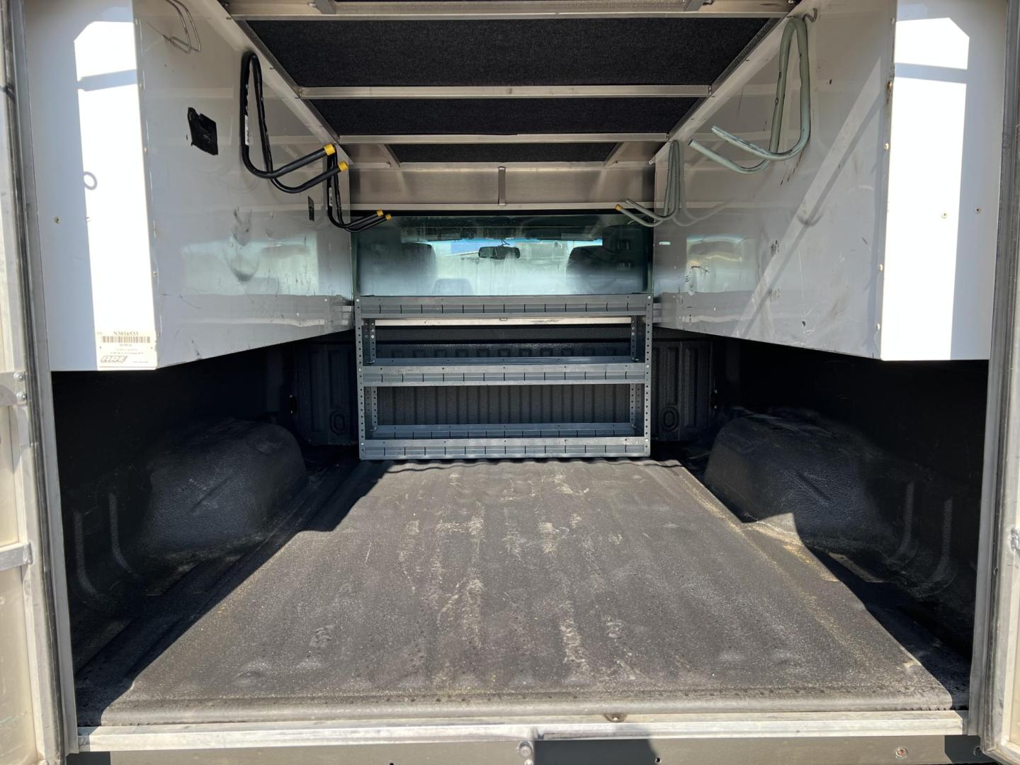 2016 White /Gray Ford F-250 SD XL (1FT7X2B60GE) with an 6.2L V8 OHV 16V engine, 6-Speed Automatic transmission, located at 4520 Airline Hwy, Baton Rouge, LA, 70805, (225) 357-1497, 30.509325, -91.145432 - 2016 Ford F250 SuperCab XL 4X4 6.2 V8 Gas, 173K Miles, Cold A/C, ARE Tool Box Shell, Spray In Bedliner, Tow Package. FOR INFO PLEASE CONTACT JEFF AT 225-413-0981 CHECK OUT OUR A+ RATING WITH THE BETTER BUSINESS BUREAU WE HAVE BEEN A FAMILY OWNED AND OPERATED BUSINESS AT THE SAME LOCATION FOR OVER - Photo#9