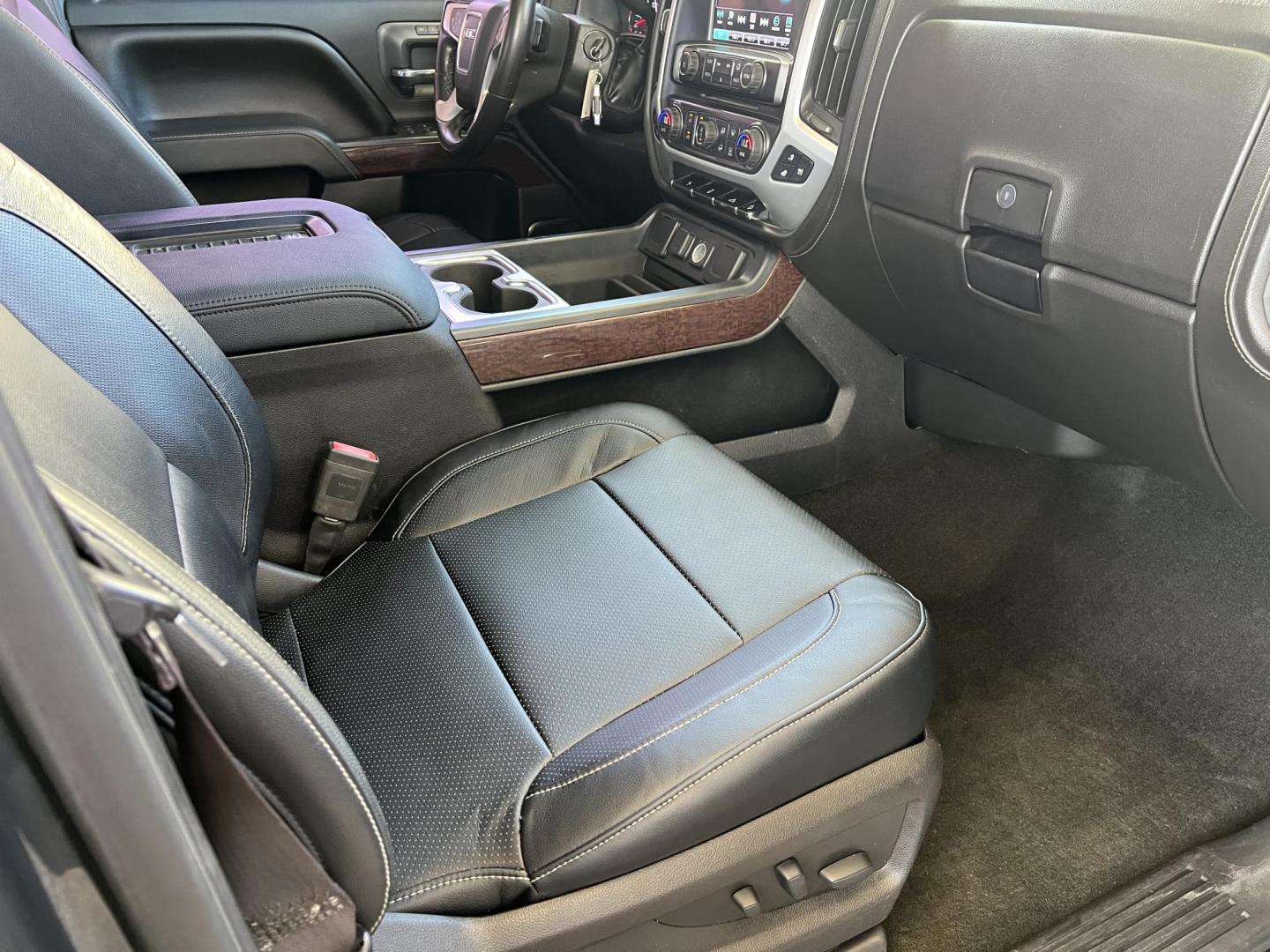 2017 Dark Gray /Black GMC Sierra 1500 SLT (3GTU2NEC6HG) with an 5.3L V8 OHV 16V engine, 6-Speed Automatic transmission, located at 4520 Airline Hwy, Baton Rouge, LA, 70805, (225) 357-1497, 30.509325, -91.145432 - 2017 GMC Sierra 1500 Crew Cab SLT 4X4 ***ONE OWNER*** 5.3 V8 Gas, 167K Miles, Heated & Cooled Leather, All Power, Cold A/C, Power Windows, Locks & Mirrors, Backup Camera, Tow Package. Has Some Minor Dings. FOR INFO PLEASE CONTACT JEFF AT 225-413-0981 CHECK OUT OUR A+ RATING WITH THE BETTER BUSINES - Photo#10