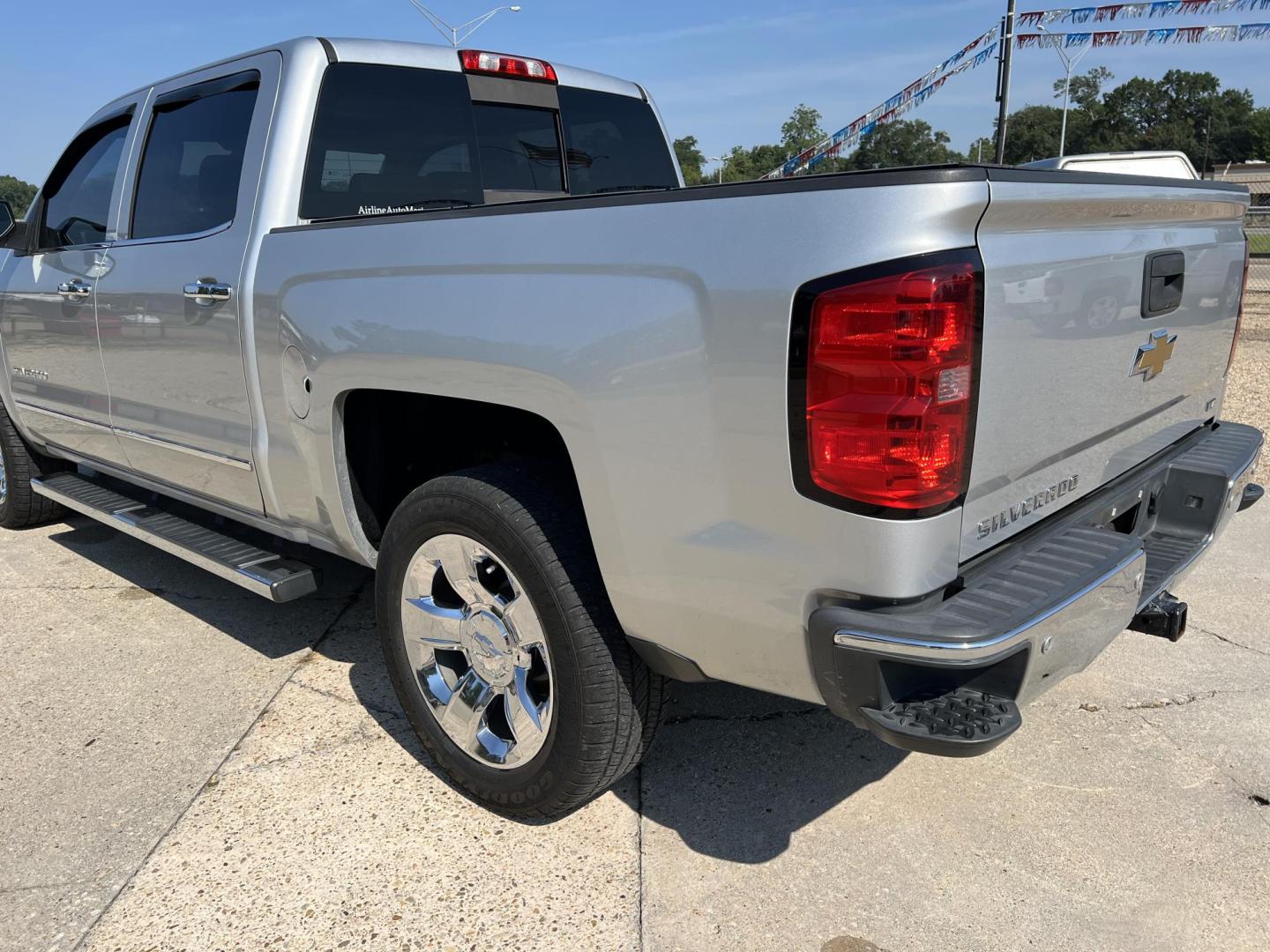 2015 Silver /Black Chevrolet Silverado 1500 LTZ (3GCPCSECXFG) with an 5.3L V8 OHV 16V engine, 6-Speed Automatic transmission, located at 4520 Airline Hwy, Baton Rouge, LA, 70805, (225) 357-1497, 30.509325, -91.145432 - 2015 Chevrolet Silverado 1500 Crew Cab LTZ 5.3 V8 Gas, 170K Miles, Heated & Cooled Leather, Sunroof, Cold A/C, All Power, Backup Camera, Spray In Liner, Bed Cover, Tow Package. FOR INFO PLEASE CONTACT JEFF AT 225-413-0981 CHECK OUT OUR A+ RATING WITH THE BETTER BUSINESS BUREAU WE HAVE BEEN A FAMIL - Photo#7