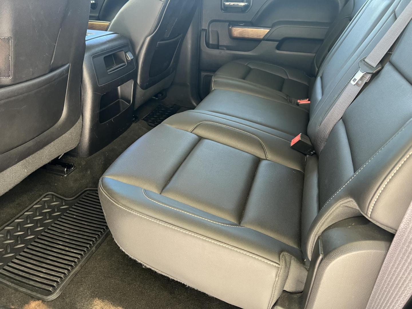 2015 Silver /Black Chevrolet Silverado 1500 LTZ (3GCPCSECXFG) with an 5.3L V8 OHV 16V engine, 6-Speed Automatic transmission, located at 4520 Airline Hwy, Baton Rouge, LA, 70805, (225) 357-1497, 30.509325, -91.145432 - 2015 Chevrolet Silverado 1500 Crew Cab LTZ 5.3 V8 Gas, 170K Miles, Heated & Cooled Leather, Sunroof, Cold A/C, All Power, Backup Camera, Spray In Liner, Bed Cover, Tow Package. FOR INFO PLEASE CONTACT JEFF AT 225-413-0981 CHECK OUT OUR A+ RATING WITH THE BETTER BUSINESS BUREAU WE HAVE BEEN A FAMIL - Photo#11