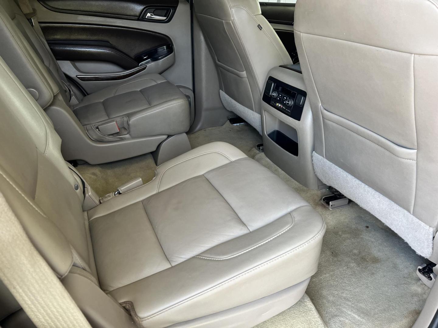 2016 White /Tan Chevrolet Tahoe LT (1GNSCBKC3GR) with an 5.3L V8 OHV 16V engine, 6 Speed Automatic transmission, located at 4520 Airline Hwy, Baton Rouge, LA, 70805, (225) 357-1497, 30.509325, -91.145432 - 2016 Chevrolet Tahoe LT 5.3 V8 Gas, 120K Miles, Heated Leather, Seating For 7, Sunroof, Cold A/C, All Power, Backup Camera, Power Lift Gate, Tow Package. FOR INFO PLEASE CONTACT JEFF AT 225-413-0981 CHECK OUT OUR A+ RATING WITH THE BETTER BUSINESS BUREAU WE HAVE BEEN A FAMILY-OWNED AND OPERATED BUSI - Photo#10
