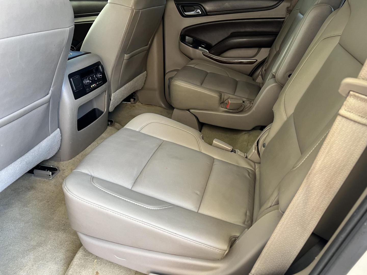 2016 White /Tan Chevrolet Tahoe LT (1GNSCBKC3GR) with an 5.3L V8 OHV 16V engine, 6 Speed Automatic transmission, located at 4520 Airline Hwy, Baton Rouge, LA, 70805, (225) 357-1497, 30.509325, -91.145432 - 2016 Chevrolet Tahoe LT 5.3 V8 Gas, 120K Miles, Heated Leather, Seating For 7, Sunroof, Cold A/C, All Power, Backup Camera, Power Lift Gate, Tow Package. FOR INFO PLEASE CONTACT JEFF AT 225-413-0981 CHECK OUT OUR A+ RATING WITH THE BETTER BUSINESS BUREAU WE HAVE BEEN A FAMILY-OWNED AND OPERATED BUSI - Photo#11