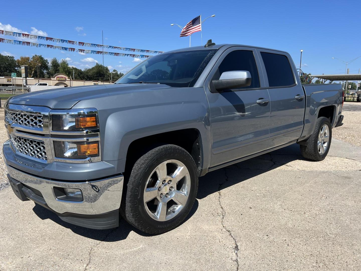 2015 Blue /Black Chevrolet Silverado 1500 LT (3GCPCREC9FG) with an 5.3L V8 OHV 16V engine, 6-Speed Automatic transmission, located at 4520 Airline Hwy, Baton Rouge, LA, 70805, (225) 357-1497, 30.509325, -91.145432 - 2015 Chevrolet Silverado 1500 Crew Cab LT ***ONE OWNER*** 5.3 V8 Gas, 153K Miles, Leather, Cold A/C, Power Windows, Locks & Mirrors, Backup Camera, Tow Package. FOR INFO PLEASE CONTACT JEFF AT 225-413-0981 CHECK OUT OUR A+ RATING WITH THE BETTER BUSINESS BUREAU WE HAVE BEEN A FAMILY OWNED AND OPERAT - Photo#0