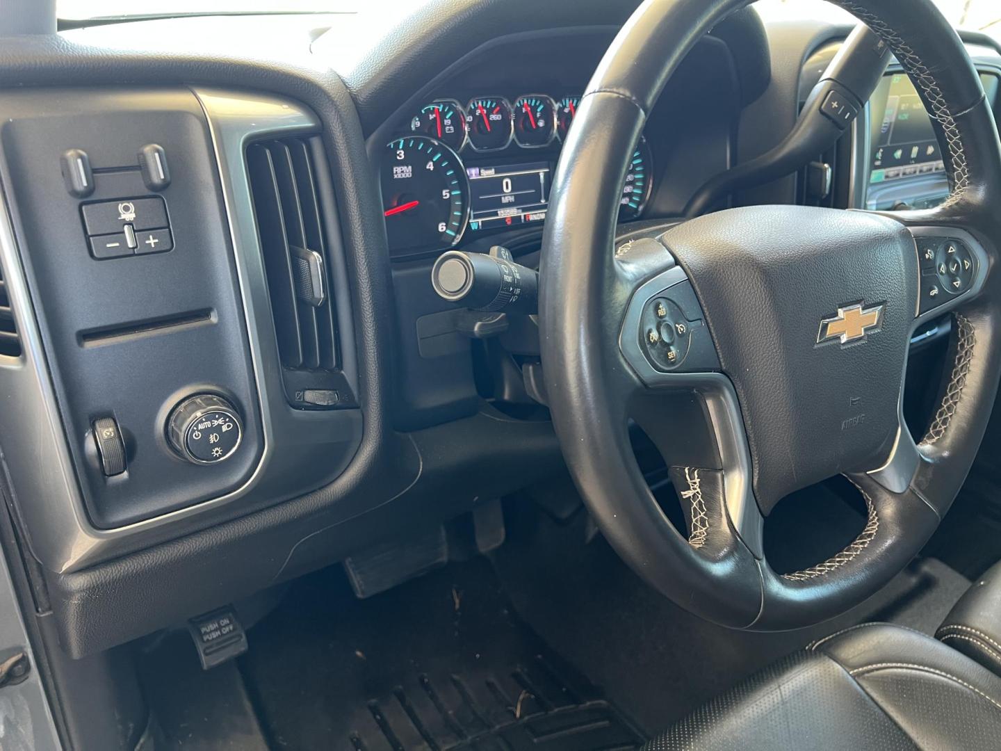 2015 Blue /Black Chevrolet Silverado 1500 LT (3GCPCREC9FG) with an 5.3L V8 OHV 16V engine, 6-Speed Automatic transmission, located at 4520 Airline Hwy, Baton Rouge, LA, 70805, (225) 357-1497, 30.509325, -91.145432 - 2015 Chevrolet Silverado 1500 Crew Cab LT ***ONE OWNER*** 5.3 V8 Gas, 153K Miles, Leather, Cold A/C, Power Windows, Locks & Mirrors, Backup Camera, Tow Package. FOR INFO PLEASE CONTACT JEFF AT 225-413-0981 CHECK OUT OUR A+ RATING WITH THE BETTER BUSINESS BUREAU WE HAVE BEEN A FAMILY OWNED AND OPERAT - Photo#13