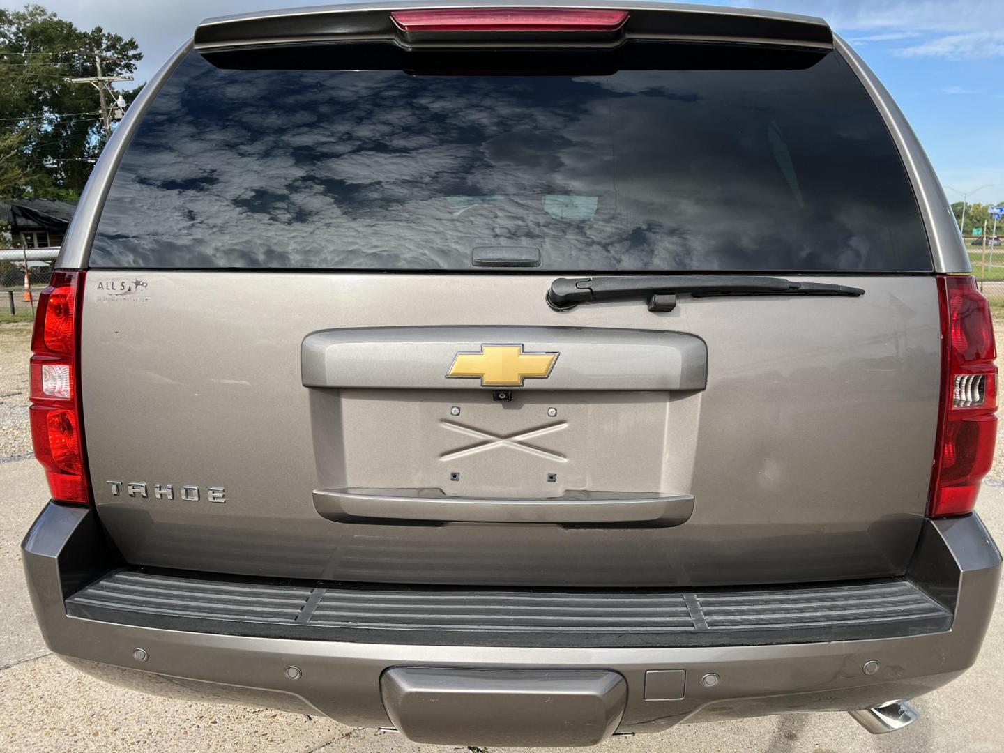2013 Brown /Tan Chevrolet Tahoe LT (1GNSCBE0XDR) with an 5.3L V8 OHV 16V FFV engine, 6-Speed Automatic transmission, located at 4520 Airline Hwy, Baton Rouge, LA, 70805, (225) 357-1497, 30.509325, -91.145432 - 2013 Chevrolet Tahoe LT 2WD 5.3 V8 Gas, 141K Miles, Heated Leather, Seating For 7, Cold A/C, All Power, Backup Camera, 20 Inch Factory Alloy Wheels, Tow Package. FOR INFO PLEASE CONTACT JEFF AT 225-413-0981 CHECK OUT OUR A+ RATING WITH THE BETTER BUSINESS BUREAU WE HAVE BEEN A FAMILY-OWNED AND OP - Photo#6