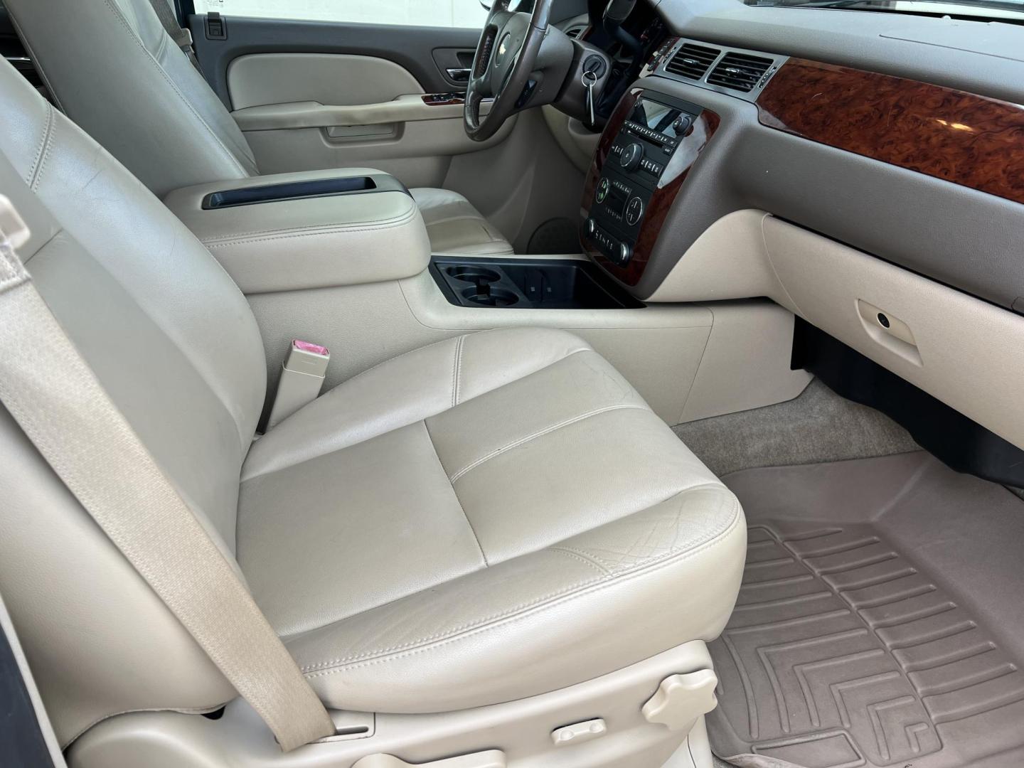 2013 Brown /Tan Chevrolet Tahoe LT (1GNSCBE0XDR) with an 5.3L V8 OHV 16V FFV engine, 6-Speed Automatic transmission, located at 4520 Airline Hwy, Baton Rouge, LA, 70805, (225) 357-1497, 30.509325, -91.145432 - 2013 Chevrolet Tahoe LT 2WD 5.3 V8 Gas, 141K Miles, Heated Leather, Seating For 7, Cold A/C, All Power, Backup Camera, 20 Inch Factory Alloy Wheels, Tow Package. FOR INFO PLEASE CONTACT JEFF AT 225-413-0981 CHECK OUT OUR A+ RATING WITH THE BETTER BUSINESS BUREAU WE HAVE BEEN A FAMILY-OWNED AND OP - Photo#9