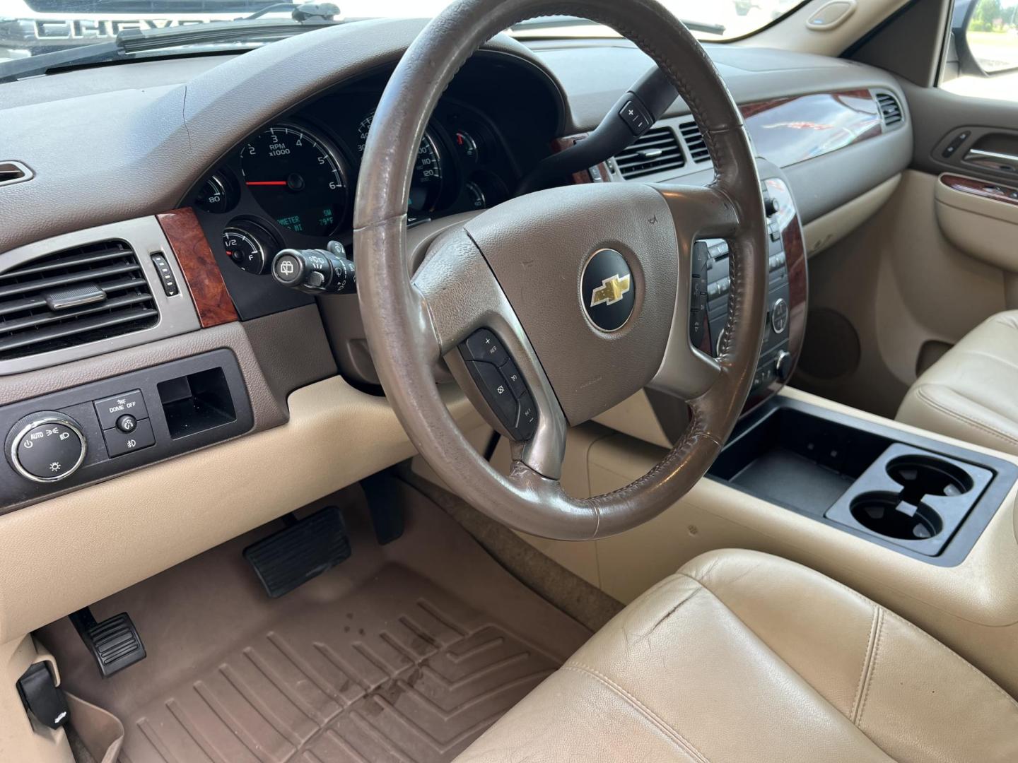 2013 Brown /Tan Chevrolet Tahoe LT (1GNSCBE0XDR) with an 5.3L V8 OHV 16V FFV engine, 6-Speed Automatic transmission, located at 4520 Airline Hwy, Baton Rouge, LA, 70805, (225) 357-1497, 30.509325, -91.145432 - 2013 Chevrolet Tahoe LT 2WD 5.3 V8 Gas, 141K Miles, Heated Leather, Seating For 7, Cold A/C, All Power, Backup Camera, 20 Inch Factory Alloy Wheels, Tow Package. FOR INFO PLEASE CONTACT JEFF AT 225-413-0981 CHECK OUT OUR A+ RATING WITH THE BETTER BUSINESS BUREAU WE HAVE BEEN A FAMILY-OWNED AND OP - Photo#13