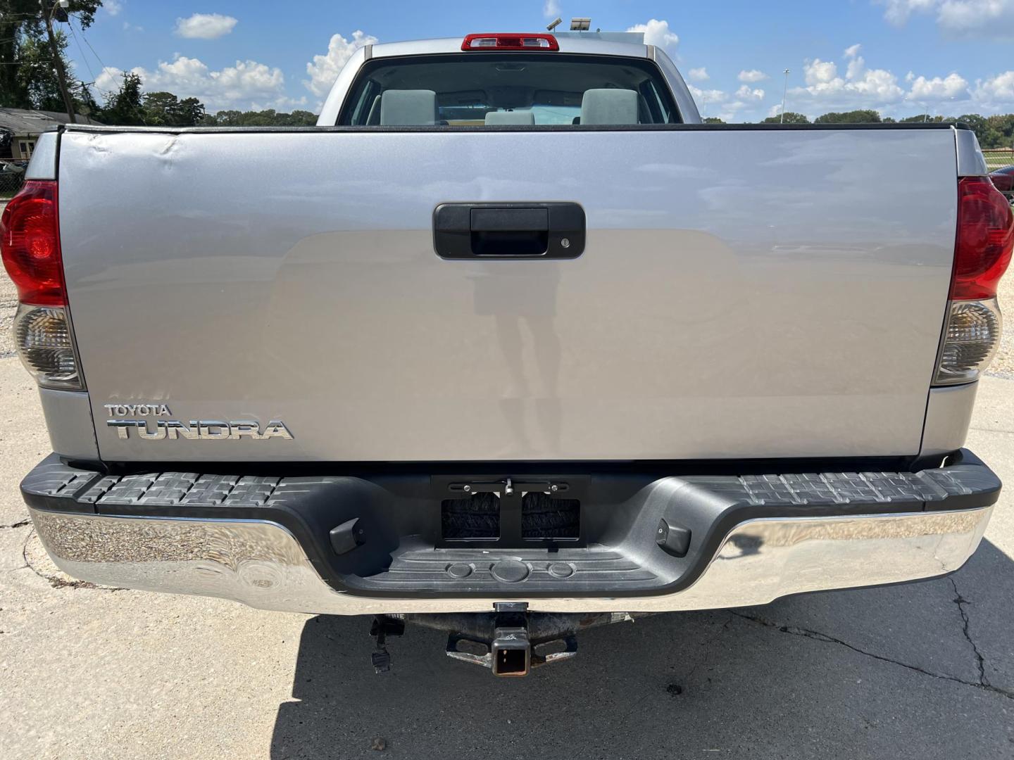 2008 Silver /Gray Toyota Tundra (5TFRT54178X) with an 4.7L V8 DOHC 32V engine, 5-Speed Automatic Overdrive transmission, located at 4520 Airline Hwy, Baton Rouge, LA, 70805, (225) 357-1497, 30.509325, -91.145432 - 2008 Toyota Tundra Double Cab 4.7 V8 Gas, 204K Miles, Cold A/C, Power Windows, Locks & Mirrors, Backup Camera, Tow Package. Does Have Minor Dents & Scratches. FOR INFO PLEASE CONTACT JEFF AT 225-413-0981 CHECK OUT OUR A+ RATING WITH THE BETTER BUSINESS BUREAU WE HAVE BEEN A FAMILY OWNED AND OPERATE - Photo#6