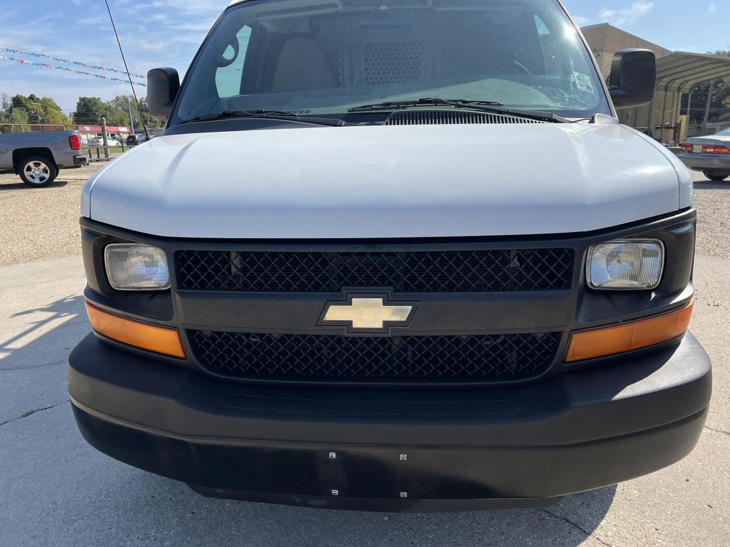 2014 White /Gray Chevrolet Express (1GCWGFCA6E1) with an 4.8L V8 OHV 16V engine, 6-Speed Automatic transmission, located at 4520 Airline Hwy, Baton Rouge, LA, 70805, (225) 357-1497, 30.509325, -91.145432 - 2014 Chevrolet Express 2500 Cargo Van 4.8 V8 Gas, 139K Miles, Cold A/C, Power Windows, Locks & Mirrors, Backup Camera. FOR INFO PLEASE CONTACT JEFF AT 225-413-0981 CHECK OUT OUR A+ RATING WITH THE BETTER BUSINESS BUREAU WE HAVE BEEN A FAMILY OWNED AND OPERATED BUSINESS AT THE SAME LOCATION FOR OVER - Photo#2