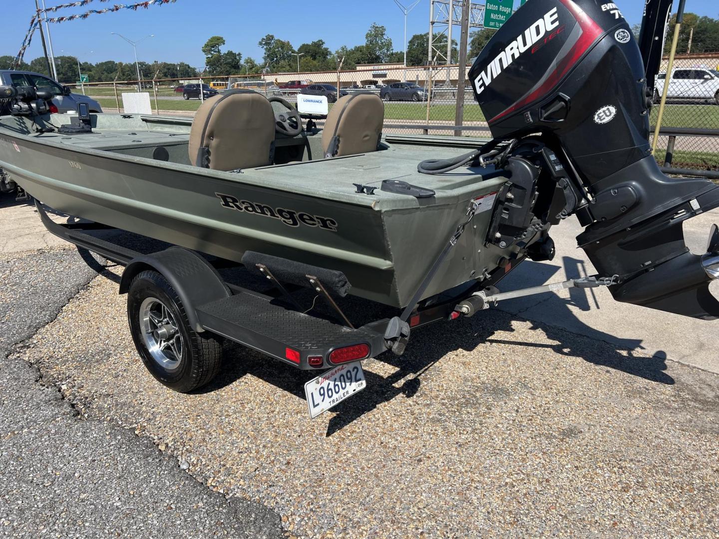 2015 Green Ranger Boat with an 75 Evinrude engine, located at 4520 Airline Hwy, Baton Rouge, LA, 70805, (225) 357-1497, 30.509325, -91.145432 - 2015 Ranger 1760 Aluminum Boat 75HP Evinrude E-TEC, Livewell, Dry Storage, Rod Box, 8Ft Powerpole, Minn Kota Ulterra 80lb Thrust i-Pilot Trolling Motor, Lowrance Electronics, New Tires & More. - Photo#1