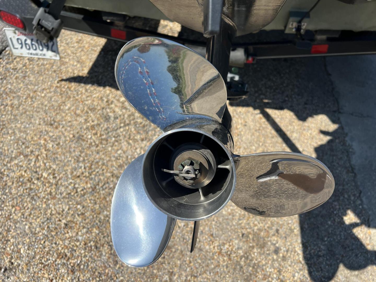 2015 Green Ranger Boat with an 75 Evinrude engine, located at 4520 Airline Hwy, Baton Rouge, LA, 70805, (225) 357-1497, 30.509325, -91.145432 - 2015 Ranger 1760 Aluminum Boat 75HP Evinrude E-TEC, Livewell, Dry Storage, Rod Box, 8Ft Powerpole, Minn Kota Ulterra 80lb Thrust i-Pilot Trolling Motor, Lowrance Electronics, New Tires & More. - Photo#10