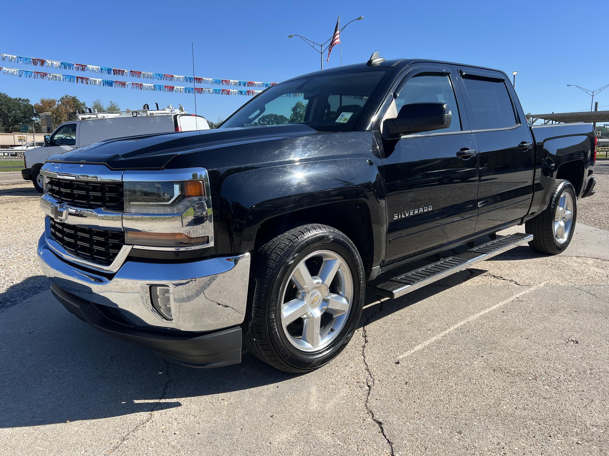 photo of 2017 Chevrolet Silverado 1500 LT Crew Cab 2WD