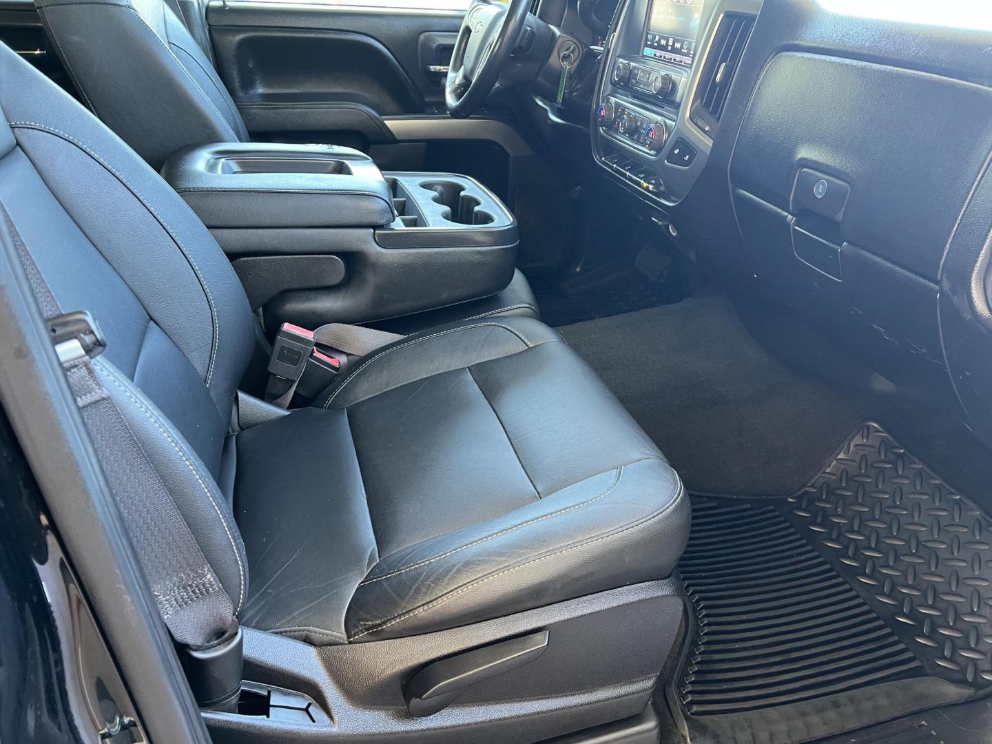 2017 Black /Black Chevrolet Silverado 1500 LT (3GCPCREC4HG) with an 5.3L V8 OHV 16V engine, 6A transmission, located at 4520 Airline Hwy, Baton Rouge, LA, 70805, (225) 357-1497, 30.509325, -91.145432 - 2017 Chevrolet Silverado 1500 Crew Cab LT 5.3 V8 Gas, 159K Miles, Heated Leather, Cold A/C, Power Windows, Locks & Mirrors, Backup Camera, Tow Package. FOR INFO PLEASE CONTACT JEFF AT 225-413-0981 CHECK OUT OUR A+ RATING WITH THE BETTER BUSINESS BUREAU WE HAVE BEEN A FAMILY OWNED AND OPERATED BUSIN - Photo#9