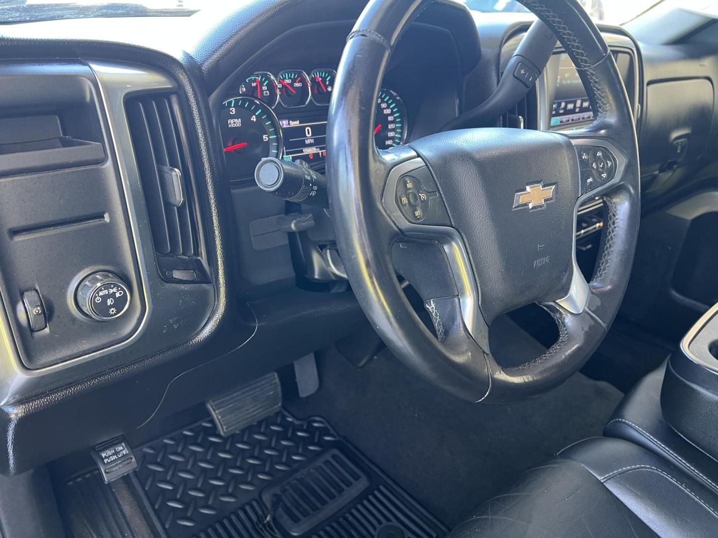 2017 Black /Black Chevrolet Silverado 1500 LT (3GCPCREC4HG) with an 5.3L V8 OHV 16V engine, 6A transmission, located at 4520 Airline Hwy, Baton Rouge, LA, 70805, (225) 357-1497, 30.509325, -91.145432 - 2017 Chevrolet Silverado 1500 Crew Cab LT 5.3 V8 Gas, 159K Miles, Heated Leather, Cold A/C, Power Windows, Locks & Mirrors, Backup Camera, Tow Package. FOR INFO PLEASE CONTACT JEFF AT 225-413-0981 CHECK OUT OUR A+ RATING WITH THE BETTER BUSINESS BUREAU WE HAVE BEEN A FAMILY OWNED AND OPERATED BUSIN - Photo#12