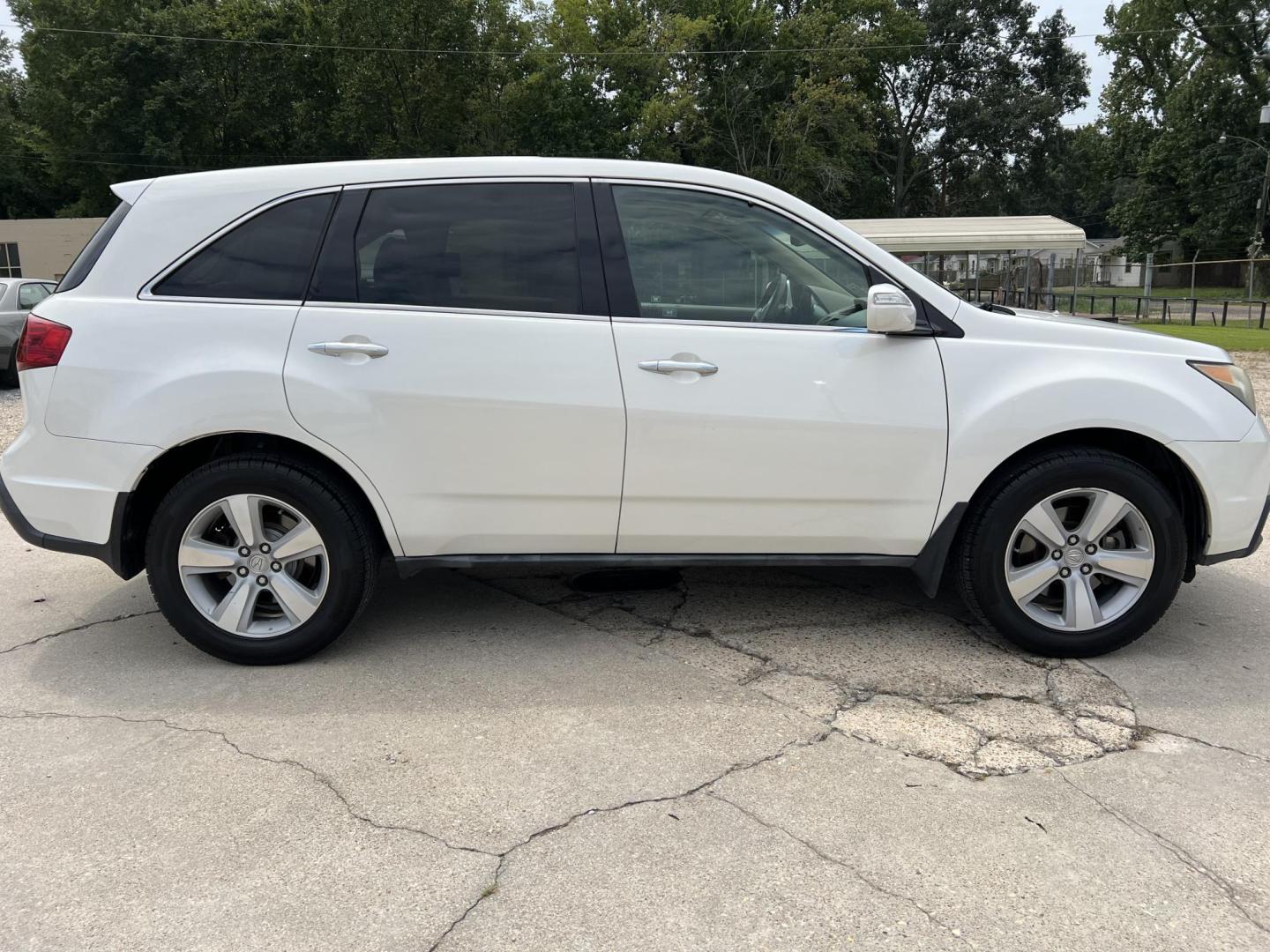 2010 White /Tan Acura MDX SH-AWD (2HNYD2H29AH) with an 3.7L V6 SOHC 24V engine, 6-Speed Automatic transmission, located at 4520 Airline Hwy, Baton Rouge, LA, 70805, (225) 357-1497, 30.509325, -91.145432 - 2010 Acura MDX SH-AWD 3.7 V6 Gas, 153K Miles, Heated Leather, Seating For 7, Sunroof, Cold A/C, All Power, Backup Camera & More. FOR INFO PLEASE CONTACT JEFF AT 225-413-0981 CHECK OUT OUR A+ RATING WITH THE BETTER BUSINESS BUREAU WE HAVE BEEN A FAMILY OWNED AND OPERATED BUSINESS AT THE SAME LOCATION - Photo#4