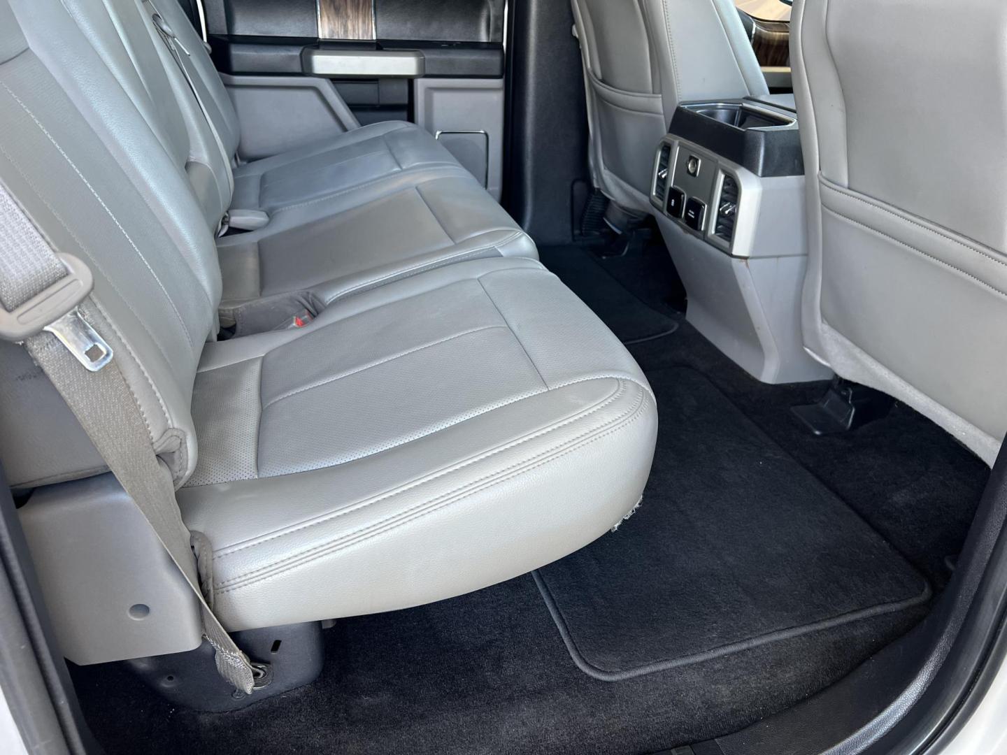 2018 Silver /Gray Ford F-150 Lariat (1FTEW1EG8JF) with an 3.5L V6 TURBO engine, 6-Speed Automatic transmission, located at 4520 Airline Hwy, Baton Rouge, LA, 70805, (225) 357-1497, 30.509325, -91.145432 - 2018 Ford F150 SuperCrew Lariat 4X4 **NO ACCIDENTS** 3.5 V6 EcoBoost Gas, 148K Miles, Heated & Cooled Leather, Cold A/C, Navigation, Backup Camera, Tow Package & More. FOR INFO PLEASE CONTACT JEFF AT 225-413-0981 CHECK OUT OUR A+ RATING WITH THE BETTER BUSINESS BUREAU WE HAVE BEEN A FAMILY OWNED A - Photo#10