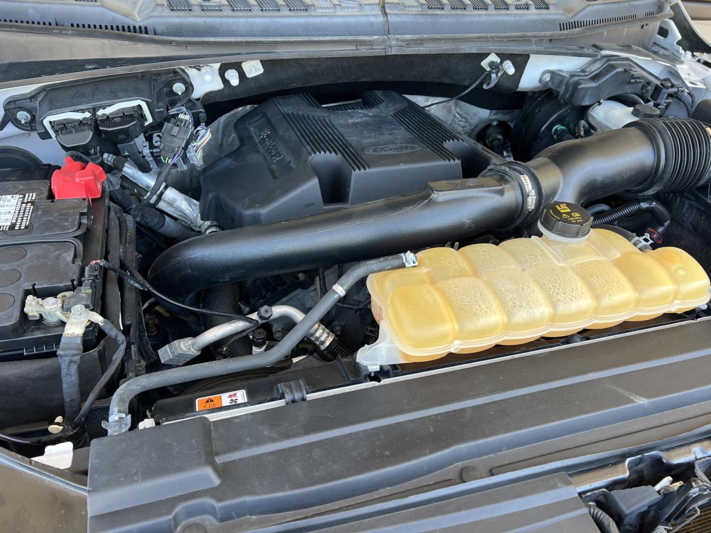 2018 Silver /Gray Ford F-150 Lariat (1FTEW1EG8JF) with an 3.5L V6 TURBO engine, 6-Speed Automatic transmission, located at 4520 Airline Hwy, Baton Rouge, LA, 70805, (225) 357-1497, 30.509325, -91.145432 - 2018 Ford F150 SuperCrew Lariat 4X4 **NO ACCIDENTS** 3.5 V6 EcoBoost Gas, 148K Miles, Heated & Cooled Leather, Cold A/C, Navigation, Backup Camera, Tow Package & More. FOR INFO PLEASE CONTACT JEFF AT 225-413-0981 CHECK OUT OUR A+ RATING WITH THE BETTER BUSINESS BUREAU WE HAVE BEEN A FAMILY OWNED A - Photo#16