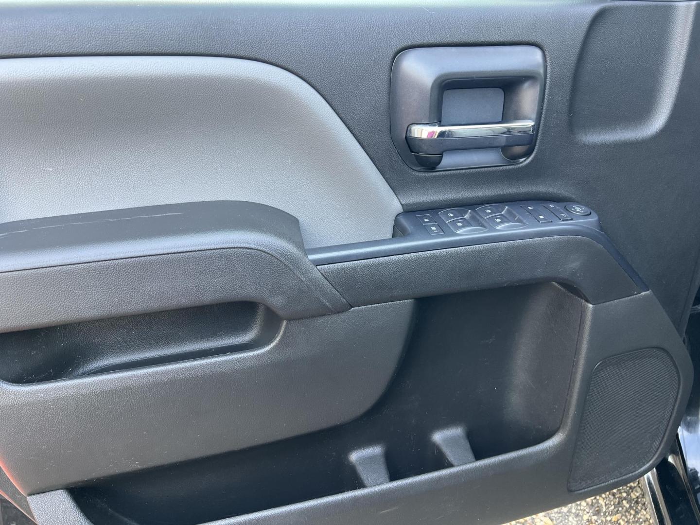 2017 Black /Gray Chevrolet Silverado 1500 LS (3GCPCNEC8HG) with an 5.3L V8 OHV 16V engine, 6-Speed Automatic transmission, located at 4520 Airline Hwy, Baton Rouge, LA, 70805, (225) 357-1497, 30.509325, -91.145432 - 2017 Chevrolet Silverado 1500 Crew Cab LS 5.3 V8 Gas, 155K Miles, Cold A/C, Power Windows, Locks & Mirrors, Tow Package. Has Some Minor Dings & Scratches. FOR INFO PLEASE CONTACT JEFF AT 225-413-0981 CHECK OUT OUR A+ RATING WITH THE BETTER BUSINESS BUREAU WE HAVE BEEN A FAMILY OWNED AND OPERATED BU - Photo#15