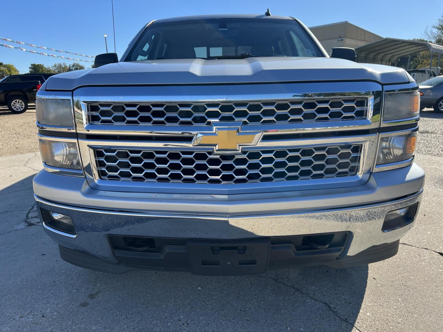 2014 Silver /Gray Chevrolet Silverado 1500 LT (3GCUKREC4EG) with an 5.3L V8 OHV 16V engine, 6-Speed Automatic transmission, located at 4520 Airline Hwy, Baton Rouge, LA, 70805, (225) 357-1497, 30.509325, -91.145432 - 2014 Chevrolet Silverado 1500 Crew Cab LT 4X4 ***ONE OWNER*** 5.3 V8 Gas, 101K Miles, Clean Truck, Cold A/C, Power Windows, Locks & Mirrors, Backup Camera, Tow Package. FOR INFO PLEASE CONTACT JEFF AT 225-413-0981 CHECK OUT OUR A+ RATING WITH THE BETTER BUSINESS BUREAU WE HAVE BEEN A FAMILY OWNED AN - Photo#2