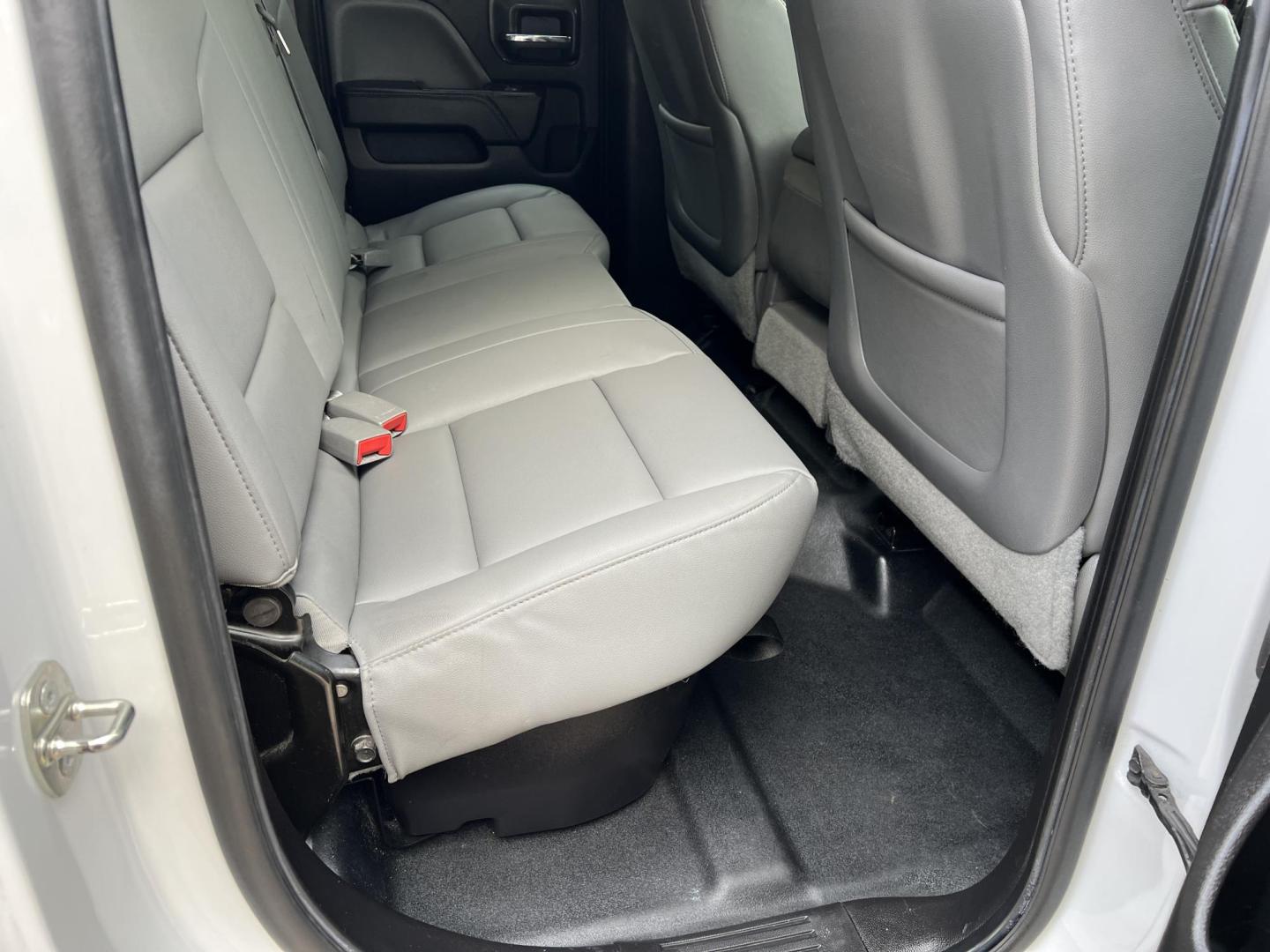 2015 White /Gray Chevrolet Silverado 2500HD (1GC2KUEG1FZ) with an 6.0L V8 OHV 16V FFV engine, 6-Speed Automatic transmission, located at 4520 Airline Hwy, Baton Rouge, LA, 70805, (225) 357-1497, 30.509325, -91.145432 - 2015 Chevrolet Silverado 2500HD Double Cab 4X4 ***ONE OWNER*** 6.0 V8 Gas, 260K Miles, A/C & Heat, Power Windows, Locks & Mirrors, Backup Camera, Spray In Bedliner, Century Camper Shell, Tow Package, Fuel Wheels. FOR INFO PLEASE CONTACT JEFF AT 225-413-0981 CHECK OUT OUR A+ RATING WITH THE BETTER BU - Photo#13