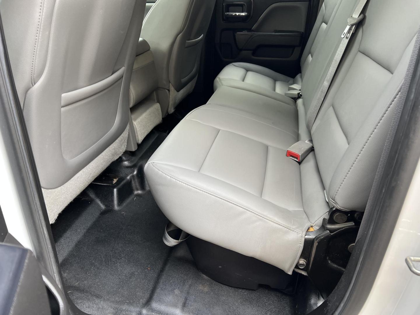 2015 White /Gray Chevrolet Silverado 2500HD (1GC2KUEG1FZ) with an 6.0L V8 OHV 16V FFV engine, 6-Speed Automatic transmission, located at 4520 Airline Hwy, Baton Rouge, LA, 70805, (225) 357-1497, 30.509325, -91.145432 - 2015 Chevrolet Silverado 2500HD Double Cab 4X4 ***ONE OWNER*** 6.0 V8 Gas, 260K Miles, A/C & Heat, Power Windows, Locks & Mirrors, Backup Camera, Spray In Bedliner, Century Camper Shell, Tow Package, Fuel Wheels. FOR INFO PLEASE CONTACT JEFF AT 225-413-0981 CHECK OUT OUR A+ RATING WITH THE BETTER BU - Photo#14