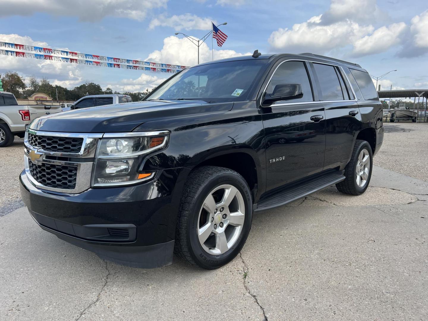 2015 Black /Black Chevrolet Tahoe LT (1GNSCBKC6FR) with an 5.3L V8 engine, 6-Speed Automatic transmission, located at 4520 Airline Hwy, Baton Rouge, LA, 70805, (225) 357-1497, 30.509325, -91.145432 - 2015 Chevrolet Tahoe LT 2WD 5.3 V8 Gas, 165K Miles, Heated Leather, Seat 8, Dual A/C & Heat, All Power, Bose Stereo, Navigation, Backup Camera, Tow Package. FOR INFO PLEASE CONTACT JEFF AT 225-413-0981 CHECK OUT OUR A+ RATING WITH THE BETTER BUSINESS BUREAU WE HAVE BEEN A FAMILY OWNED AND OPERAT - Photo#0