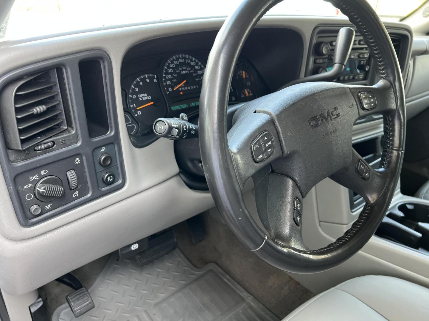 2007 Gray /Gray GMC Sierra Classic 1500 SLT (1GTEC19Z87Z) with an 5.3L V8 engine, 4-Speed Automatic Overdrive transmission, located at 4520 Airline Hwy, Baton Rouge, LA, 70805, (225) 357-1497, 30.509325, -91.145432 - 2007 GMC Sierra 1500 Classic Ext Cab SLT ***TWO OWNER & NO ACCIDENTS*** 5.3 V8 Gas, 197K Miles, Heated Leather, Full Console, Cold A/C, Power Seat, Windows, Locks & Mirrors, Spray In Bedliner, Tow Package. FOR INFO PLEASE CONTACT JEFF AT 225-413-0981. CHECK OUT OUR A+ RATING WITH THE BETTER BUSINESS - Photo#14