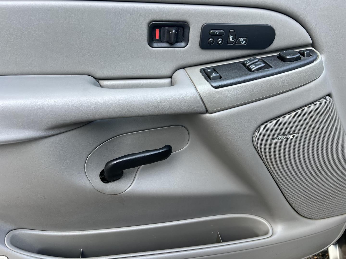 2007 Gray /Gray GMC Sierra Classic 1500 SLT (1GTEC19Z87Z) with an 5.3L V8 engine, 4-Speed Automatic Overdrive transmission, located at 4520 Airline Hwy, Baton Rouge, LA, 70805, (225) 357-1497, 30.509325, -91.145432 - 2007 GMC Sierra 1500 Classic Ext Cab SLT ***TWO OWNER & NO ACCIDENTS*** 5.3 V8 Gas, 197K Miles, Heated Leather, Full Console, Cold A/C, Power Seat, Windows, Locks & Mirrors, Spray In Bedliner, Tow Package. FOR INFO PLEASE CONTACT JEFF AT 225-413-0981. CHECK OUT OUR A+ RATING WITH THE BETTER BUSINESS - Photo#15