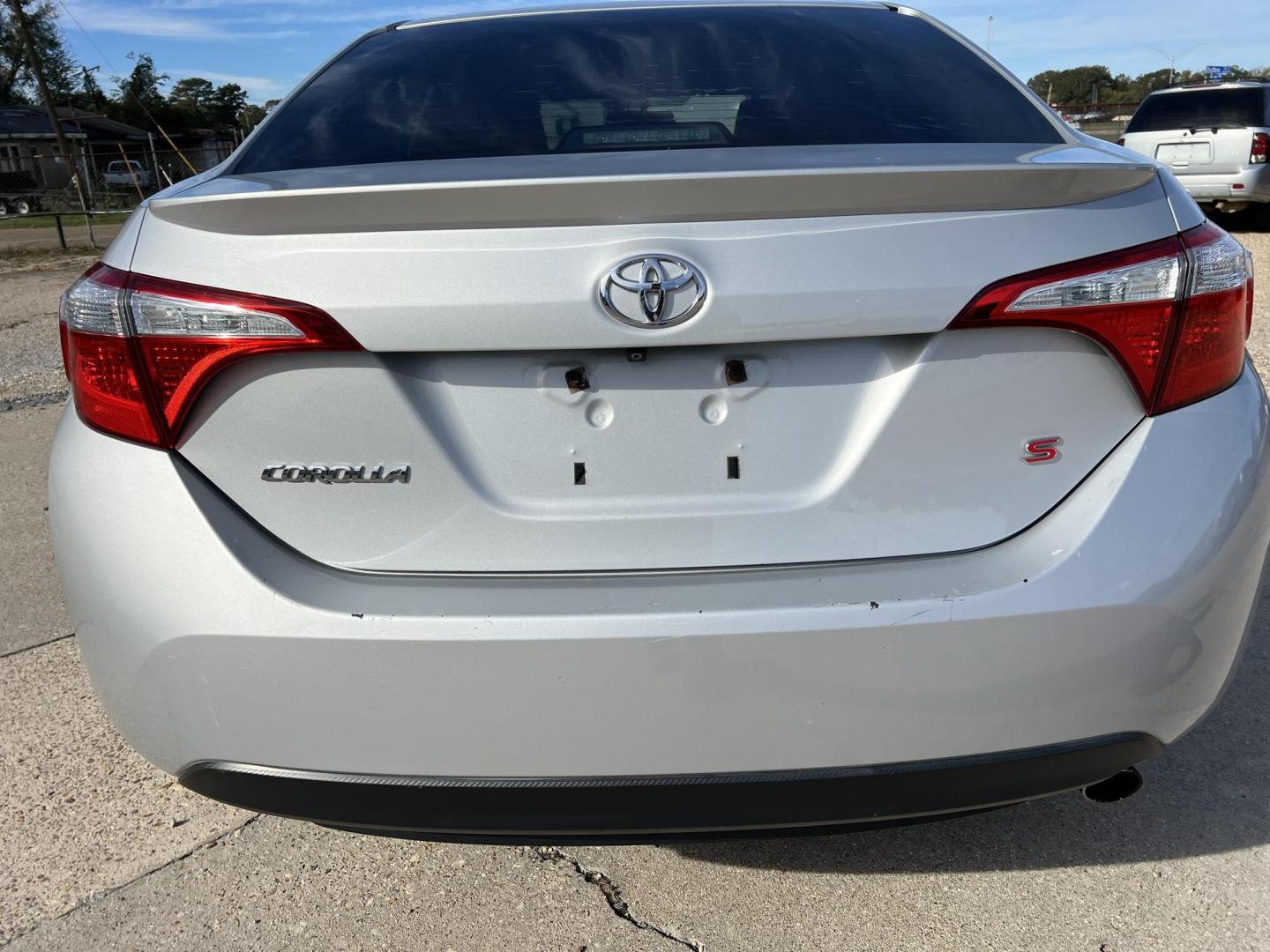 2015 Silver /Black Toyota Corolla S (2T1BURHE0FC) with an 1.8L L4 DOHC 16V engine, 4-Speed Automatic transmission, located at 4520 Airline Hwy, Baton Rouge, LA, 70805, (225) 357-1497, 30.509325, -91.145432 - 2015 Toyota Corolla S ***ONE OWNER & NO ACCIDENTS*** 1.8L 4 Cylinder Gas Saver, 139K Miles, A/C & Heat, Power Windows, Locks & Mirrors, Back Up Camera, New Tires. FOR INFO PLEASE CONTACT JEFF AT 225-413-0981. CHECK OUT OUR A+ RATING WITH THE BETTER BUSINESS BUREAU. WE HAVE BEEN A FAMILY OWNED AND O - Photo#6