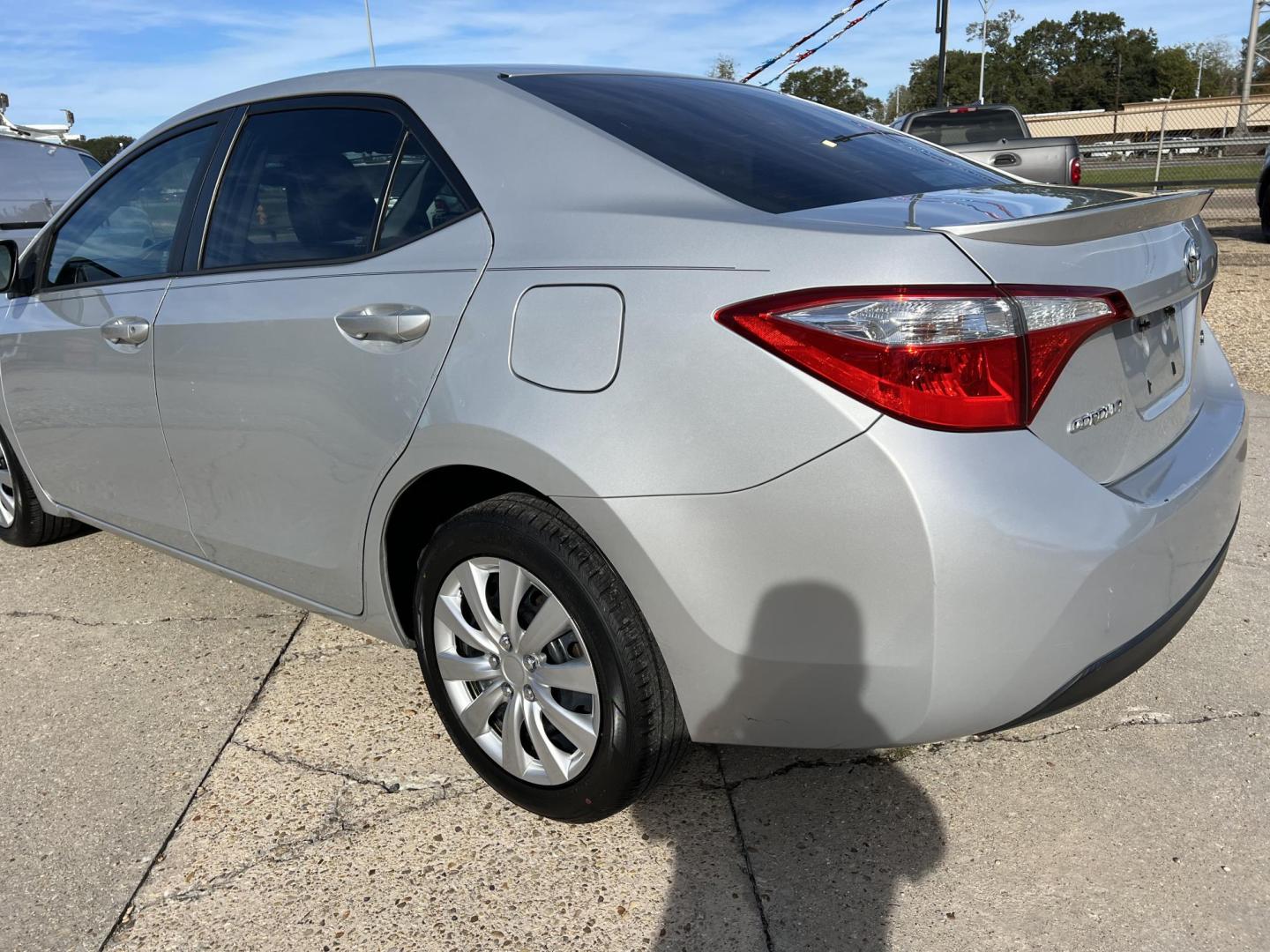 2015 Silver /Black Toyota Corolla S (2T1BURHE0FC) with an 1.8L L4 DOHC 16V engine, 4-Speed Automatic transmission, located at 4520 Airline Hwy, Baton Rouge, LA, 70805, (225) 357-1497, 30.509325, -91.145432 - 2015 Toyota Corolla S ***ONE OWNER & NO ACCIDENTS*** 1.8L 4 Cylinder Gas Saver, 139K Miles, A/C & Heat, Power Windows, Locks & Mirrors, Back Up Camera, New Tires. FOR INFO PLEASE CONTACT JEFF AT 225-413-0981. CHECK OUT OUR A+ RATING WITH THE BETTER BUSINESS BUREAU. WE HAVE BEEN A FAMILY OWNED AND O - Photo#7