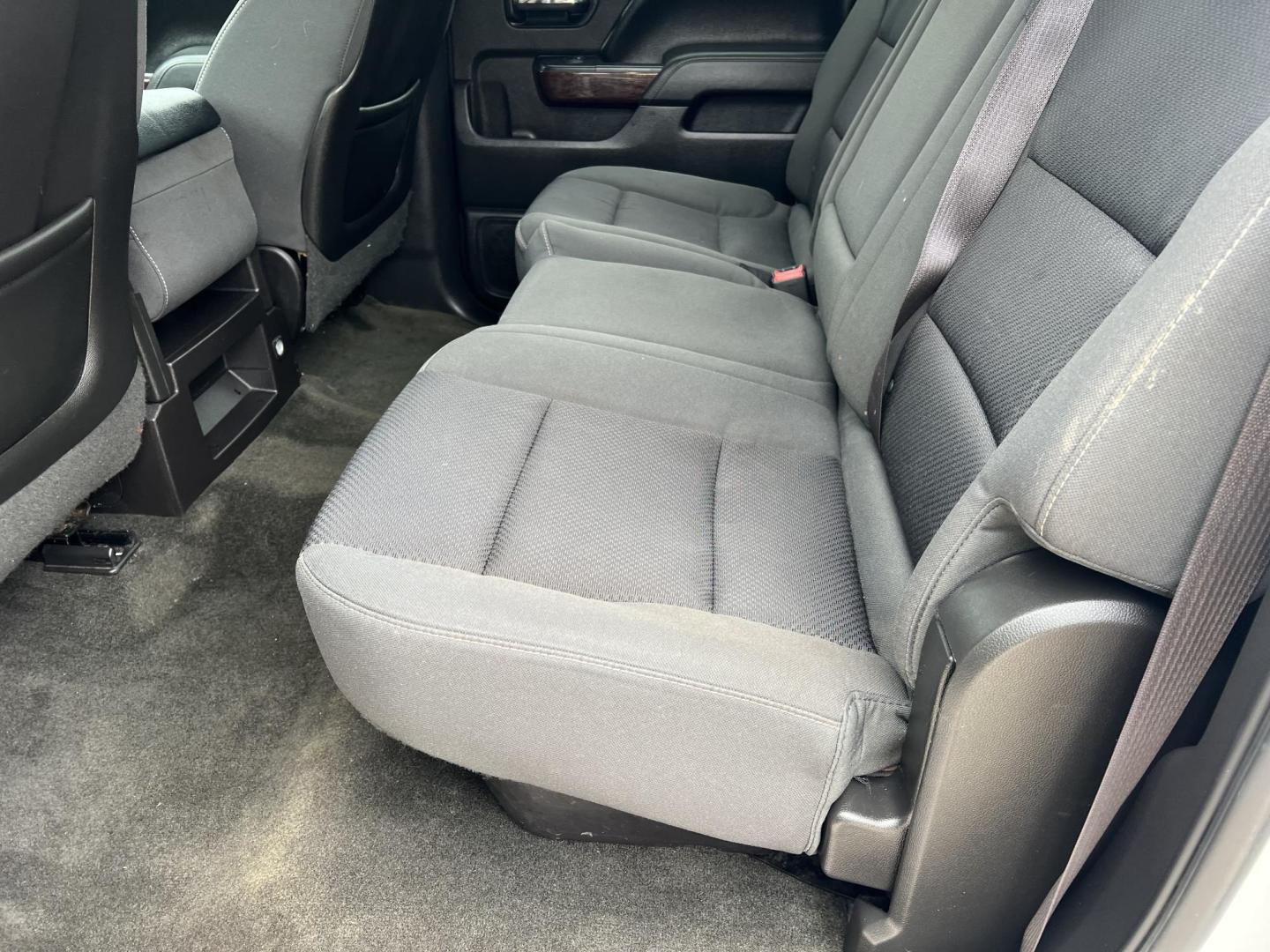 2015 White /Gray GMC Sierra 1500 SLE (3GTP1UEC3FG) with an 5.3L V8 OHV 16V engine, 6-Speed Automatic transmission, located at 4520 Airline Hwy, Baton Rouge, LA, 70805, (225) 357-1497, 30.509325, -91.145432 - 2015 GMC Sierra 1500 Crew Cab SLE ***NO ACCIDENTS*** 5.3 V8 Gas, 169K Miles, Cold A/C, Power Windows, Locks & Mirrors, New Tires, Spray In Bedliner, Backup Camera, Tow Package. FOR INFO PLEASE CONTACT JEFF AT 225-413-0981. CHECK OUT OUR A+ RATING WITH THE BETTER BUSINESS BUREAU. WE HAVE BEEN A FAMI - Photo#12