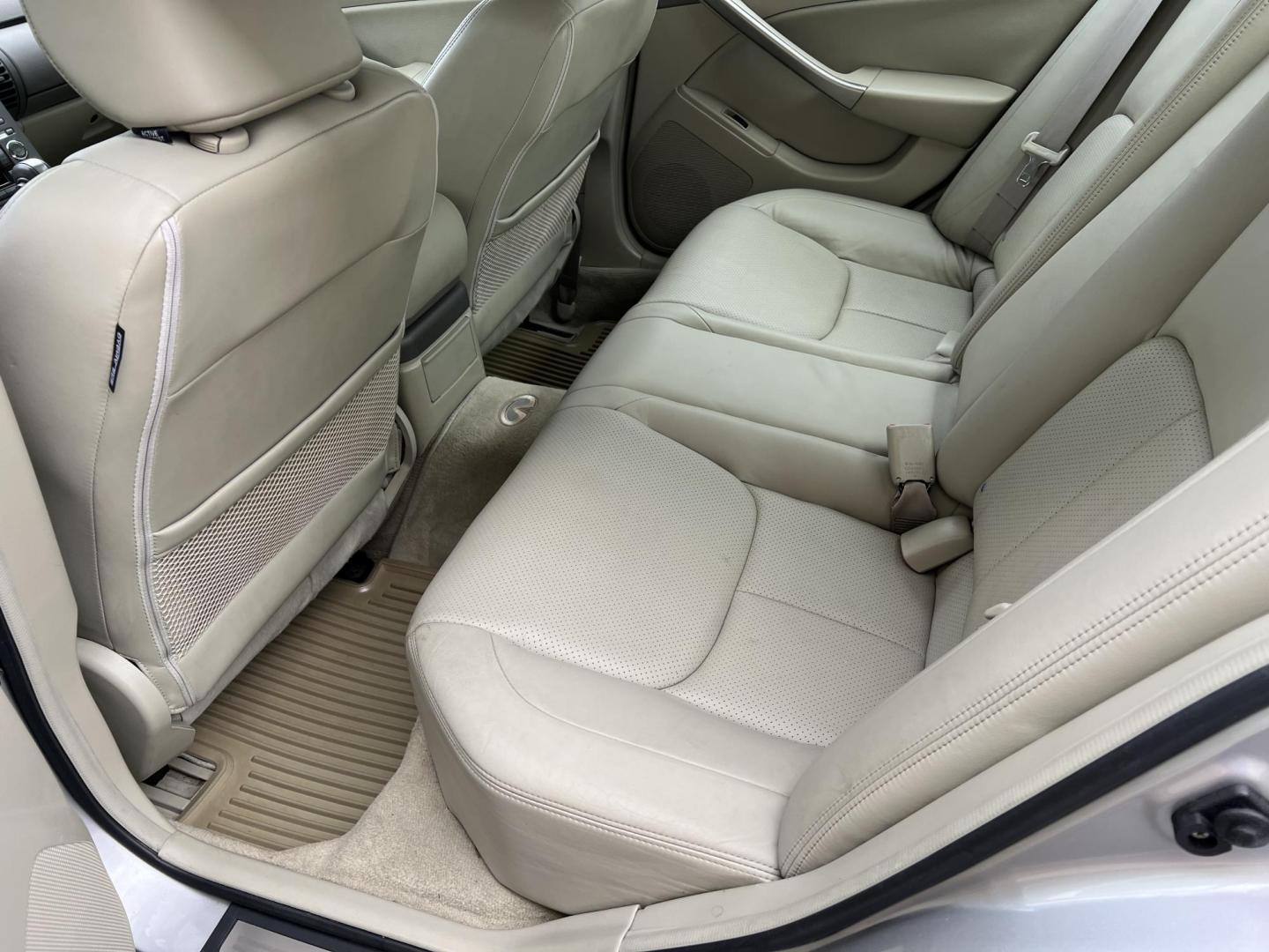 2004 Silver /Gray Infiniti G35 (JNKCV51E14M) with an 3.5L V6 DOHC 24V engine, 5-Speed Automatic Overdrive transmission, located at 4520 Airline Hwy, Baton Rouge, LA, 70805, (225) 357-1497, 30.509325, -91.145432 - 2004 Infiniti G35 ***TWO OWNER & NO ACCIDENTS*** 3.5 V6 Gas, Only 72K Miles, Heated Leather, Sunroof, A/C & Heat, Power Seat, Windows, Locks & Mirrors. FOR INFO PLEASE CONTACT JEFF AT 225-413-0981. CHECK OUT OUR A+ RATING WITH THE BETTER BUSINESS BUREAU. WE HAVE BEEN A FAMILY OWNED AND OPERATED BUS - Photo#11