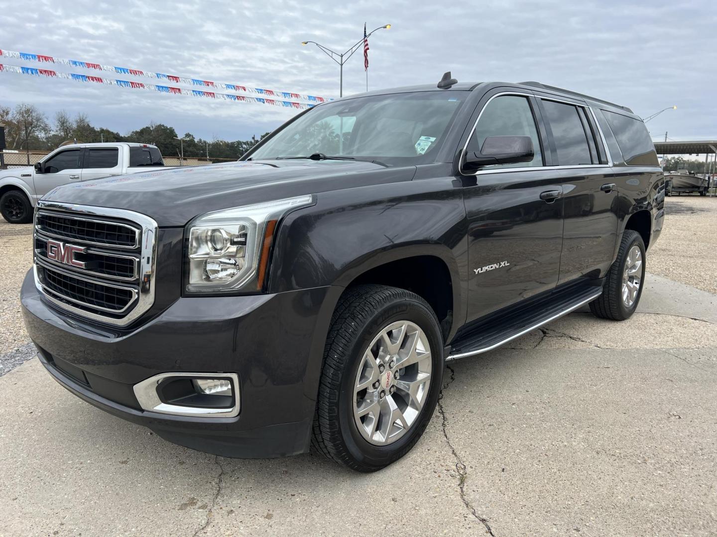 2017 GMC Yukon XL SLT's photo