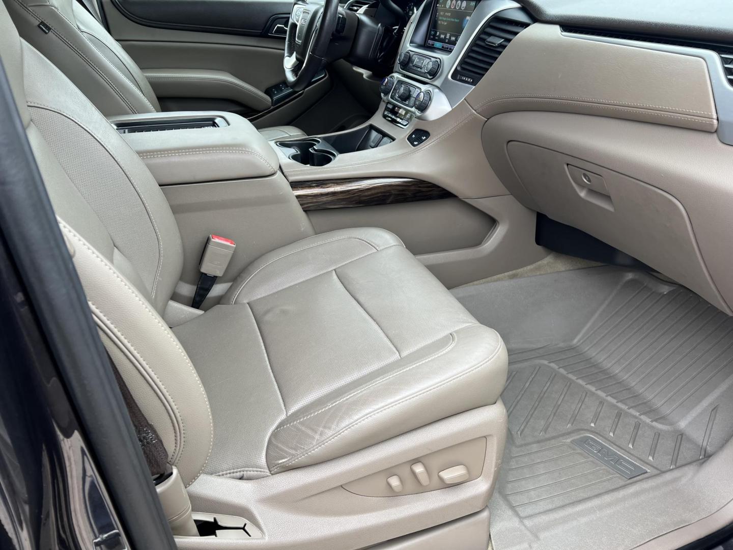 2017 Iridium Gray /Tan GMC Yukon XL SLT (1GKS1GKC8HR) with an 5.3L V8 OHV 16V engine, 6-Speed Automatic transmission, located at 4520 Airline Hwy, Baton Rouge, LA, 70805, (225) 357-1497, 30.509325, -91.145432 - 2017 GMC Yukon XL SLT 2WD ***ONE OWNER*** 5.3 V8 Gas, 111K Miles, Heated & Cooled Leather Seats, 7 Passenger Seating, All Power, Bose Stereo, Backup Camera, Tow Package & More. FOR INFO PLEASE CONTACT JEFF AT 225-413-0981. CHECK OUT OUR A+ RATING WITH THE BETTER BUSINESS BUREAU. WE HAVE BEEN A FAMI - Photo#11