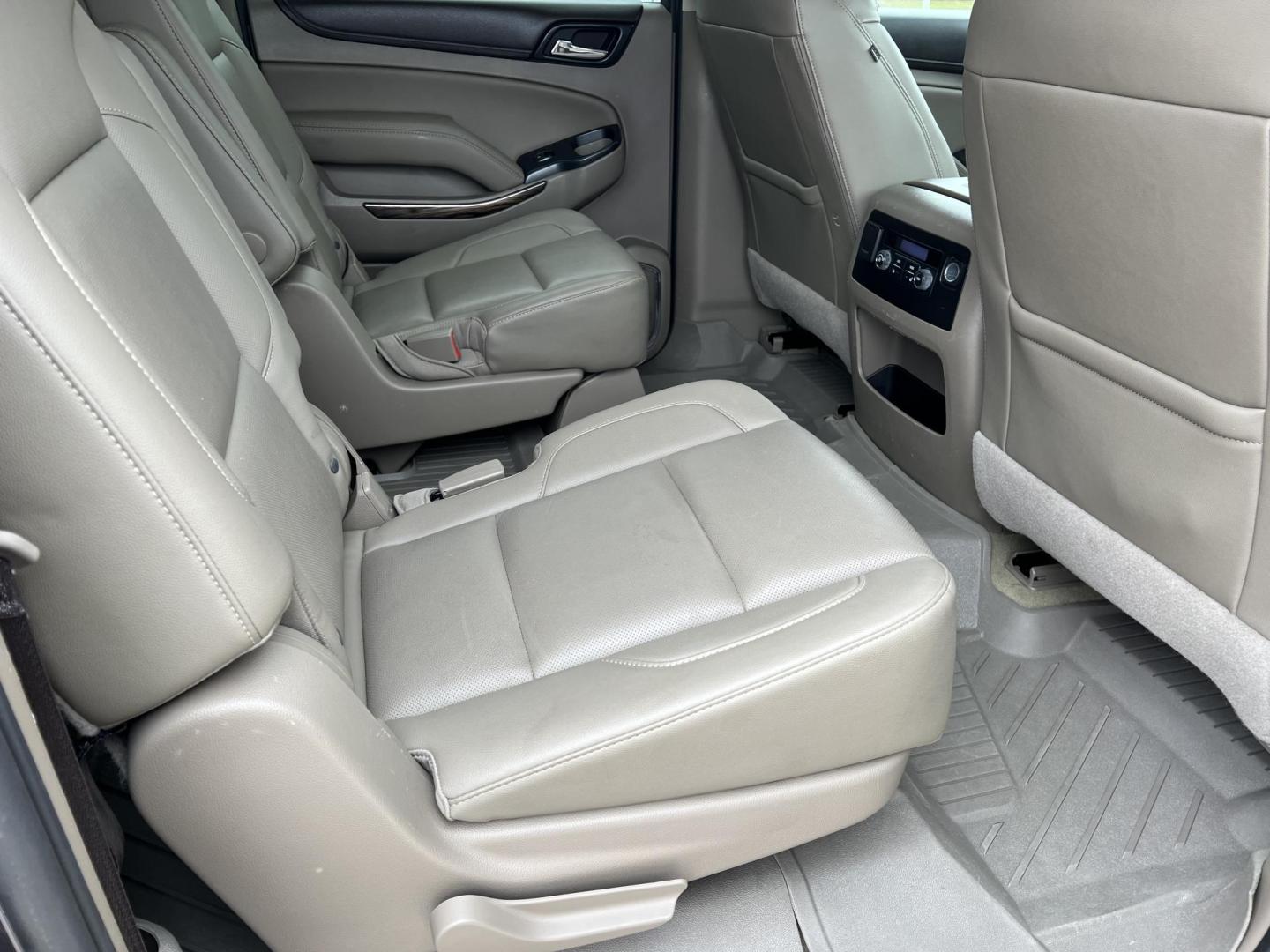 2017 Iridium Gray /Tan GMC Yukon XL SLT (1GKS1GKC8HR) with an 5.3L V8 OHV 16V engine, 6-Speed Automatic transmission, located at 4520 Airline Hwy, Baton Rouge, LA, 70805, (225) 357-1497, 30.509325, -91.145432 - 2017 GMC Yukon XL SLT 2WD ***ONE OWNER*** 5.3 V8 Gas, 111K Miles, Heated & Cooled Leather Seats, 7 Passenger Seating, All Power, Bose Stereo, Backup Camera, Tow Package & More. FOR INFO PLEASE CONTACT JEFF AT 225-413-0981. CHECK OUT OUR A+ RATING WITH THE BETTER BUSINESS BUREAU. WE HAVE BEEN A FAMI - Photo#12