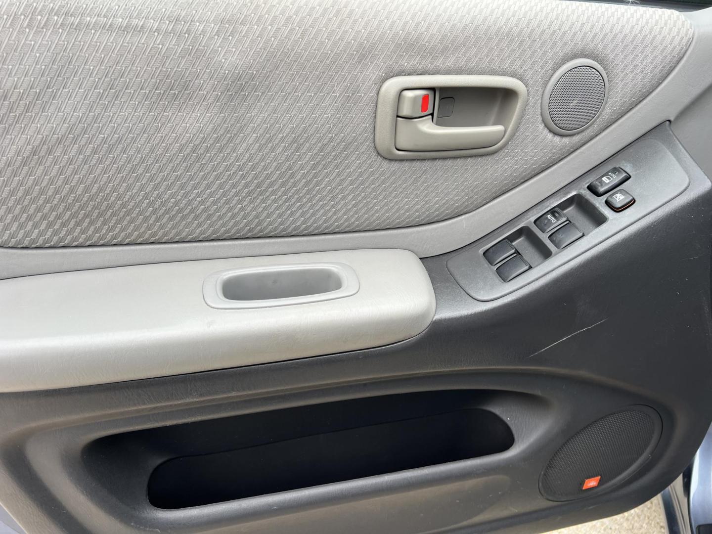 2005 Blue /Gray Toyota Highlander (JTEGP21A150) with an 3.3L V6 DOHC 24V engine, 5-Speed Automatic Overdrive transmission, located at 4520 Airline Hwy, Baton Rouge, LA, 70805, (225) 357-1497, 30.509325, -91.145432 - 2005 Toyota Highlander ***NO ACCIDENTS*** 3.3 V6 Gas, 180K Miles, Automatic, A/C & Heat, Power Windows, Locks & Mirrors, Seats 5 Passengers. FOR INFO PLEASE CONTACT JEFF AT 225-413-0981. CHECK OUT OUR A+ RATING WITH THE BETTER BUSINESS BUREAU. WE HAVE BEEN A FAMILY OWNED AND OPERATED BUSINESS AT - Photo#16