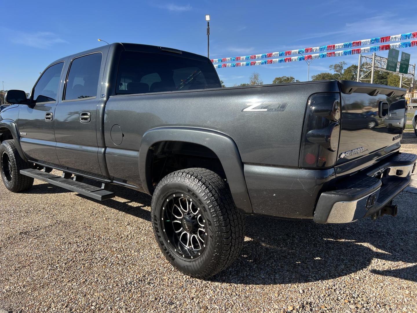 2004 Dark Spiral Gray /Gray Chevrolet Silverado 2500 LS (1GCGC23UX4F) with an 6.0L V8 OHV 16V engine, 4-Speed Automatic Overdrive transmission, located at 4520 Airline Hwy, Baton Rouge, LA, 70805, (225) 357-1497, 30.509325, -91.145432 - 2004 Chevrolet Silverado 2500 Crew Cab LS 2WD ***TWO OWNER & NO ACCIDENTS*** 6.0 V8 Gas, 147K Miles, A/C & Heat, Power Windows, Locks & Mirrors, Backup Camera, Spray In Bedliner, HELO Wheels, Bilstein Shocks, New Brakes, Tow Package. FOR INFO PLEASE CONTACT JEFF AT 225-413-0981. CHECK OUT OUR A+ RAT - Photo#7