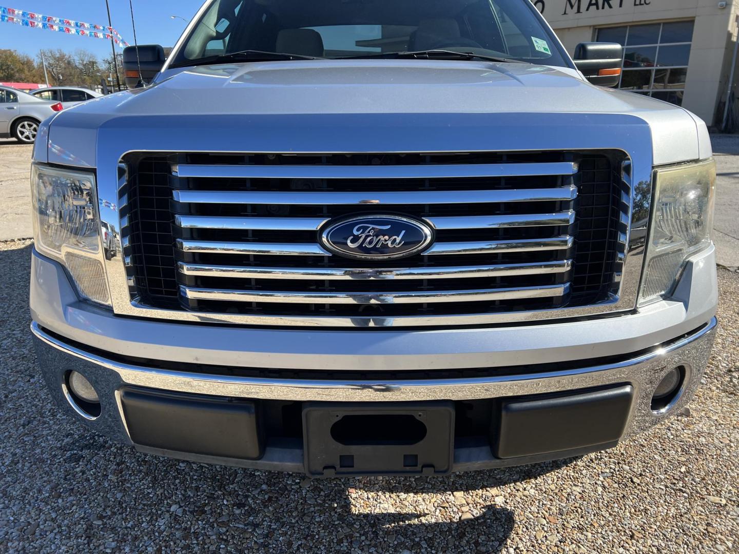 2010 Silver /Gray Ford F-150 XLT (1FTFW1CV6AF) with an 5.4L V8 SOHC 24V FFV engine, 4-Speed Automatic transmission, located at 4520 Airline Hwy, Baton Rouge, LA, 70805, (225) 357-1497, 30.509325, -91.145432 - 2010 Ford F150 SuperCrew XLT 2WD ***ONE OWNER & NO ACCIDENTS*** 5.4 V8 Gas, 177K Miles, Cold A/C, Power Windows, Locks & Mirrors, Seating For 6, Spray In Bedliner, Tow Package. FOR INFO PLEASE CONTACT JEFF AT 225-413-0981. CHECK OUT OUR A+ RATING WITH THE BETTER BUSINESS BUREAU. WE HAVE BEEN A FAMIL - Photo#2