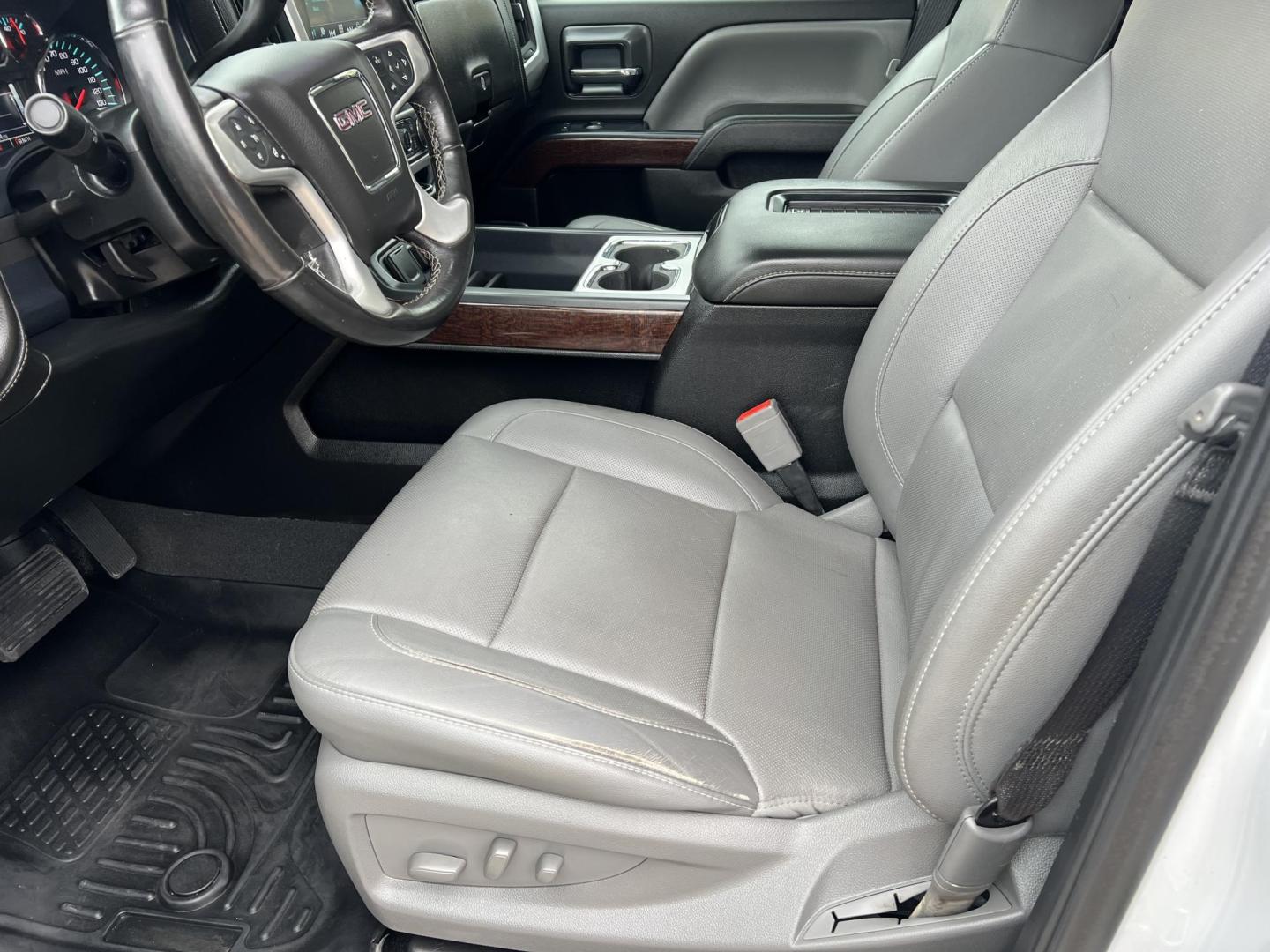 2018 White /Tan GMC Sierra 1500 SLT (3GTP1NEC1JG) with an 5.3L V8 OHV 16V engine, 6-Speed Automatic transmission, located at 4520 Airline Hwy, Baton Rouge, LA, 70805, (225) 357-1497, 30.509325, -91.145432 - 2018 GMC Sierra Crew Cab SLT ***ONE OWNER & NO ACCIDENTS*** 5.3 V8 Gas, 178K Miles, Heated & Cooled Leather, Bose Stereo, A/C & Heat, All Power, Bed Cover, Tow Pkg & More. FOR INFO PLEASE CONTACT JEFF AT 225-413-0981. CHECK OUT OUR A+ RATING WITH THE BETTER BUSINESS BUREAU. WE HAVE BEEN A FAMILY OWN - Photo#8