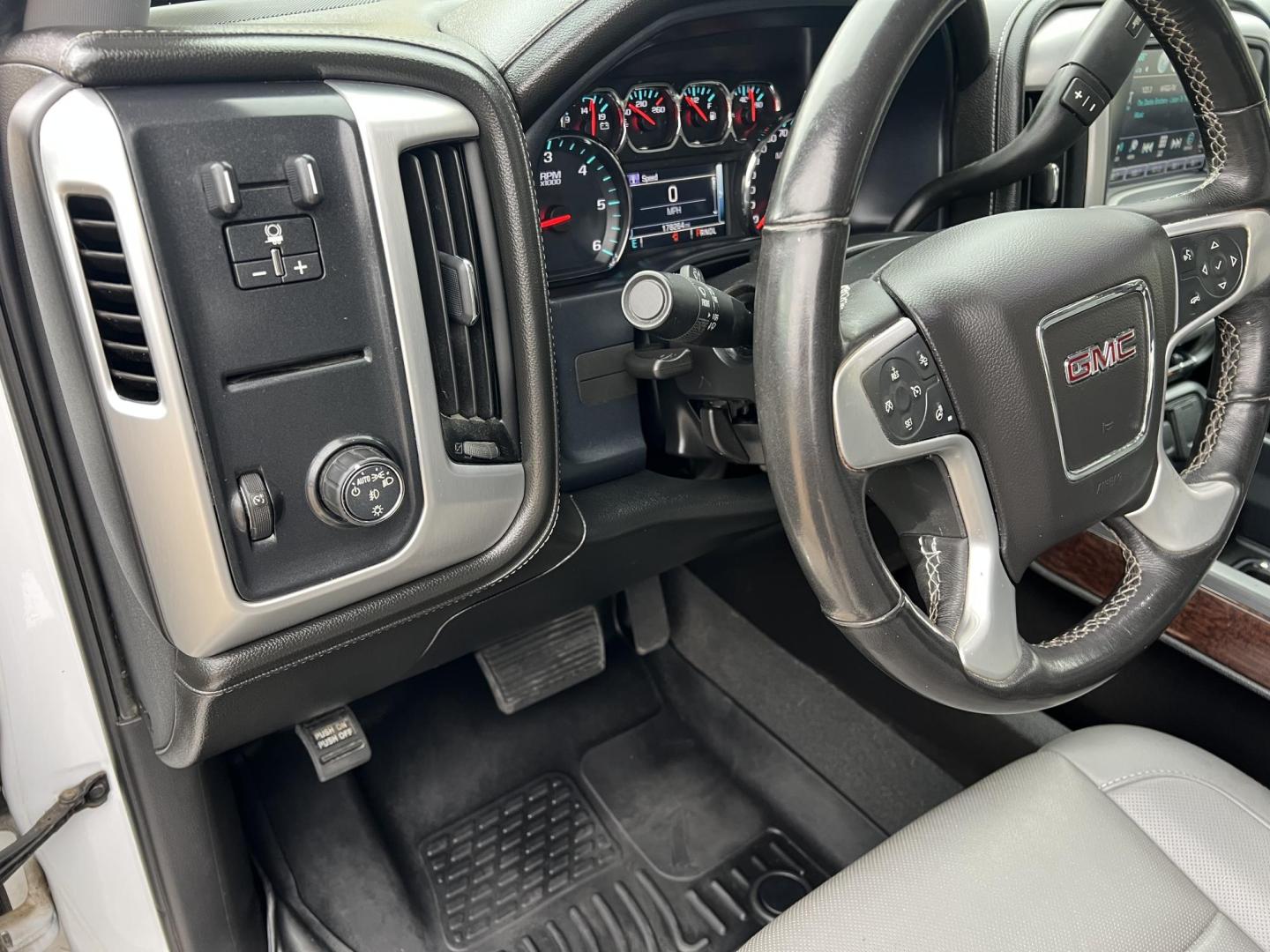 2018 White /Tan GMC Sierra 1500 SLT (3GTP1NEC1JG) with an 5.3L V8 OHV 16V engine, 6-Speed Automatic transmission, located at 4520 Airline Hwy, Baton Rouge, LA, 70805, (225) 357-1497, 30.509325, -91.145432 - 2018 GMC Sierra Crew Cab SLT ***ONE OWNER & NO ACCIDENTS*** 5.3 V8 Gas, 178K Miles, Heated & Cooled Leather, Bose Stereo, A/C & Heat, All Power, Bed Cover, Tow Pkg & More. FOR INFO PLEASE CONTACT JEFF AT 225-413-0981. CHECK OUT OUR A+ RATING WITH THE BETTER BUSINESS BUREAU. WE HAVE BEEN A FAMILY OWN - Photo#12