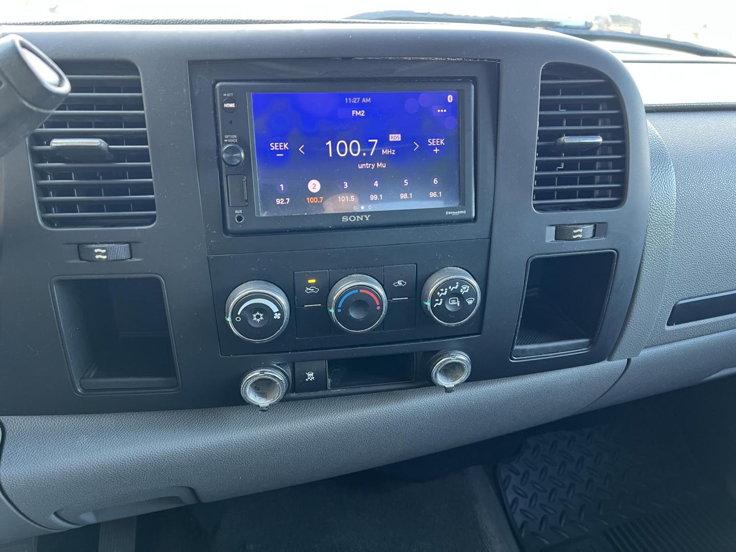 2011 Gray /Black GMC Sierra 1500 SL (3GTP1UEA4BG) with an 4.8L V8 OHV 16V engine, 4-Speed Automatic transmission, located at 4520 Airline Hwy, Baton Rouge, LA, 70805, (225) 357-1497, 30.509325, -91.145432 - 2011 GMC Sierra 1500 Crew Cab SL 4.8 V8 Gas, 211K Miles, Cold A/C, Power Windows, Locks & Mirrors, 6 1/2 Bed, Good Tires. FOR INFO PLEASE CONTACT JEFF AT 225-413-0981. CHECK OUT OUR A+ RATING WITH THE BETTER BUSINESS BUREAU. WE HAVE BEEN A FAMILY OWNED AND OPERATED BUSINESS AT THE SAME LOCATION FO - Photo#9