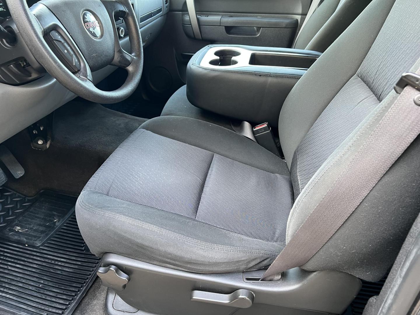 2011 Gray /Black GMC Sierra 1500 SL (3GTP1UEA4BG) with an 4.8L V8 OHV 16V engine, 4-Speed Automatic transmission, located at 4520 Airline Hwy, Baton Rouge, LA, 70805, (225) 357-1497, 30.509325, -91.145432 - 2011 GMC Sierra 1500 Crew Cab SL 4.8 V8 Gas, 211K Miles, Cold A/C, Power Windows, Locks & Mirrors, 6 1/2 Bed, Good Tires. FOR INFO PLEASE CONTACT JEFF AT 225-413-0981. CHECK OUT OUR A+ RATING WITH THE BETTER BUSINESS BUREAU. WE HAVE BEEN A FAMILY OWNED AND OPERATED BUSINESS AT THE SAME LOCATION FO - Photo#10