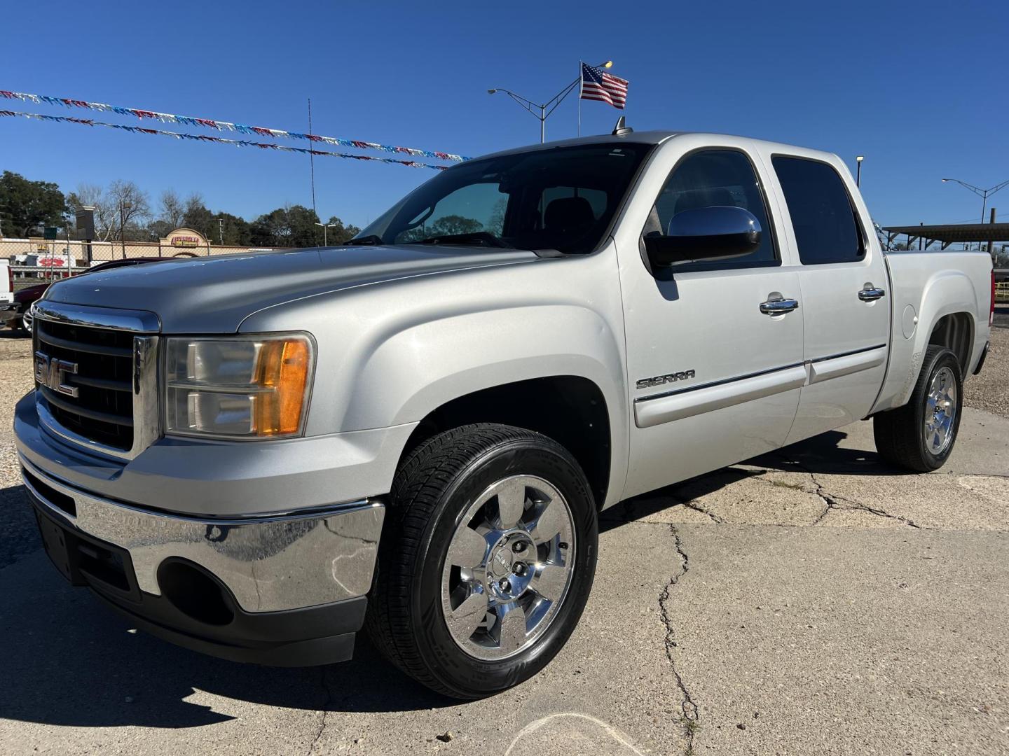 2011 Silver /Black GMC Sierra 1500 SLE (3GTP1VE03BG) with an 5.3L V8 OHV 16V FFV engine, 6-Speed Automatic transmission, located at 4520 Airline Hwy, Baton Rouge, LA, 70805, (225) 357-1497, 30.509325, -91.145432 - 2011 GMC Sierra 1500 Crew Cab SLE ***ONE OWNER*** 5.3 V8 Gas, 133K Miles, Cold A/C, Power Windows, Locks & Mirrors, Seats 6, Tow Package. Radio Display Doesn't Light Up. FOR INFO PLEASE CONTACT JEFF AT 225-413-0981. CHECK OUT OUR A+ RATING WITH THE BETTER BUSINESS BUREAU. WE HAVE BEEN A FAMILY OWNED - Photo#0