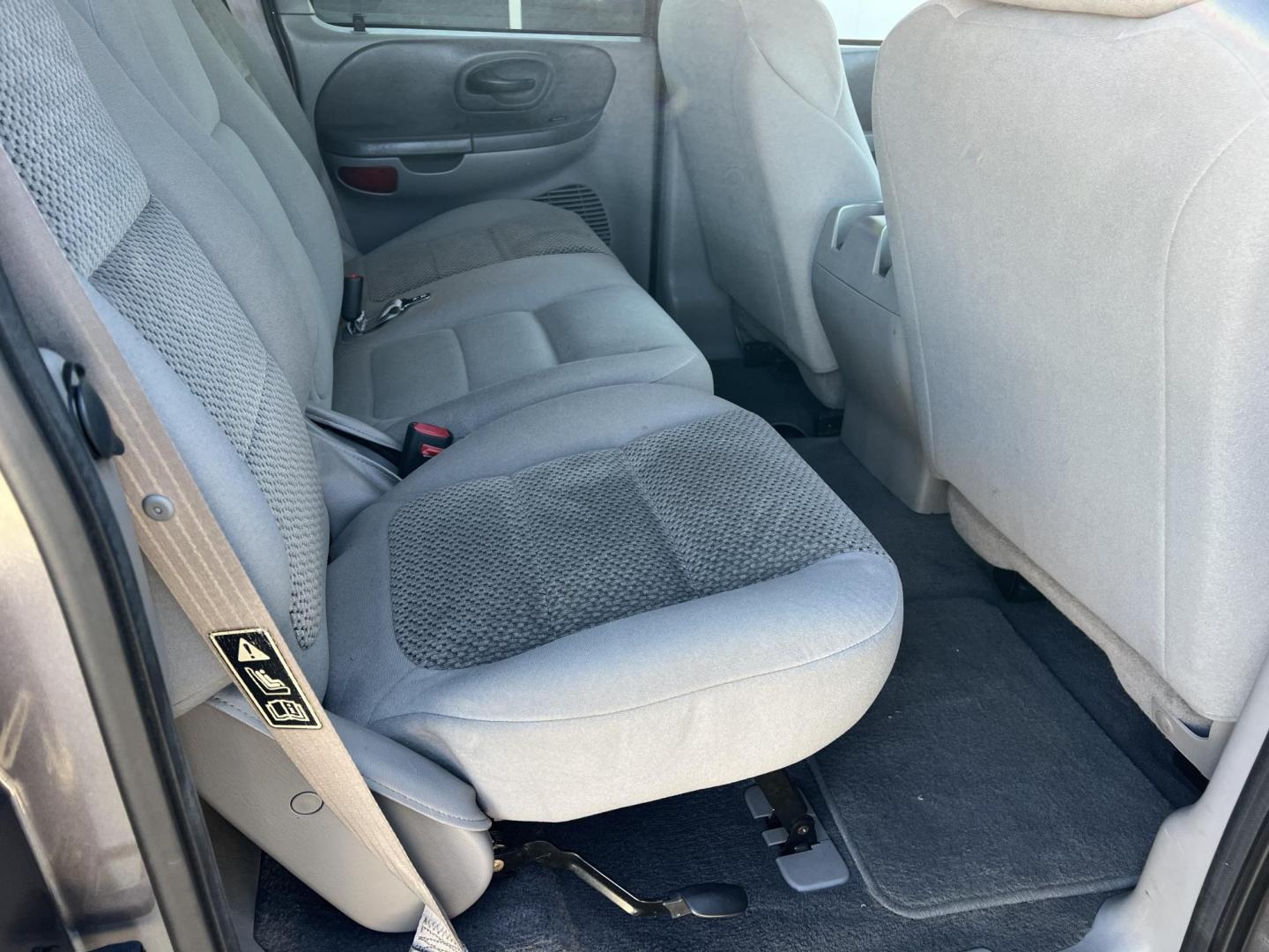 2003 Gray /Gray Ford F-150 XLT (1FTRW07643K) with an 4.6L V8 SOHC 16V engine, 4-Speed Automatic Overdrive transmission, located at 4520 Airline Hwy, Baton Rouge, LA, 70805, (225) 357-1497, 30.509325, -91.145432 - 2003 Ford F-150 SuperCrew XLT **ONE OWNER** 4.6 V8 Gas, 158K Miles, Automatic, A/C & Heat, Power Windows & Locks, Bedcover, Alloy Wheels. FOR INFO PLEASE CONTACT JEFF AT 225-413-0981. CHECK OUT OUR A+ RATING WITH THE BETTER BUSINESS BUREAU. WE HAVE BEEN A FAMILY OWNED AND OPERATED BUSINESS AT THE S - Photo#13