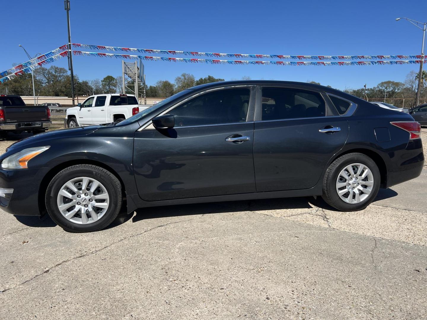 2015 Gray /Gray Nissan Altima 2.5 S (1N4AL3AP3FC) with an 2.5L L4 DOHC 16V engine, Automatic transmission, located at 4520 Airline Hwy, Baton Rouge, LA, 70805, (225) 357-1497, 30.509325, -91.145432 - 2015 Nissan Altima S **ONE OWNER** 2.5 4 Cylinder Gas Saver, Automatic, 143K Miles, A/C & Heat, Power Windows, Locks & Mirrors, Cruise Control, Michelin Tires. FOR INFO PLEASE CONTACT JEFF AT 225-413-0981 CHECK OUT OUR A+ RATING WITH THE BETTER BUSINESS BUREAU WE HAVE BEEN A FAMILY OWNED AND OPERATE - Photo#1
