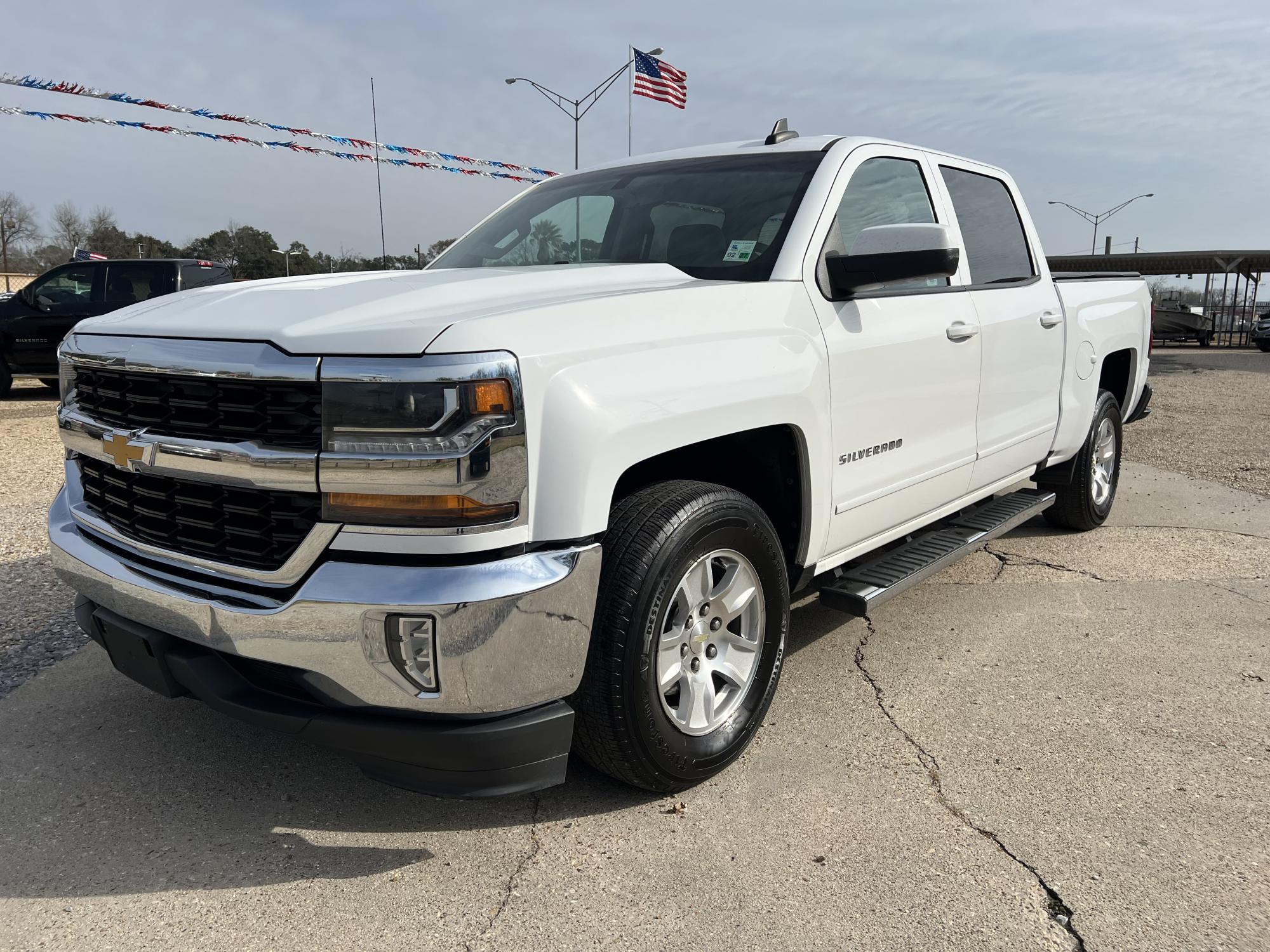 photo of 2016 Chevrolet Silverado 1500 Crew Cab LT