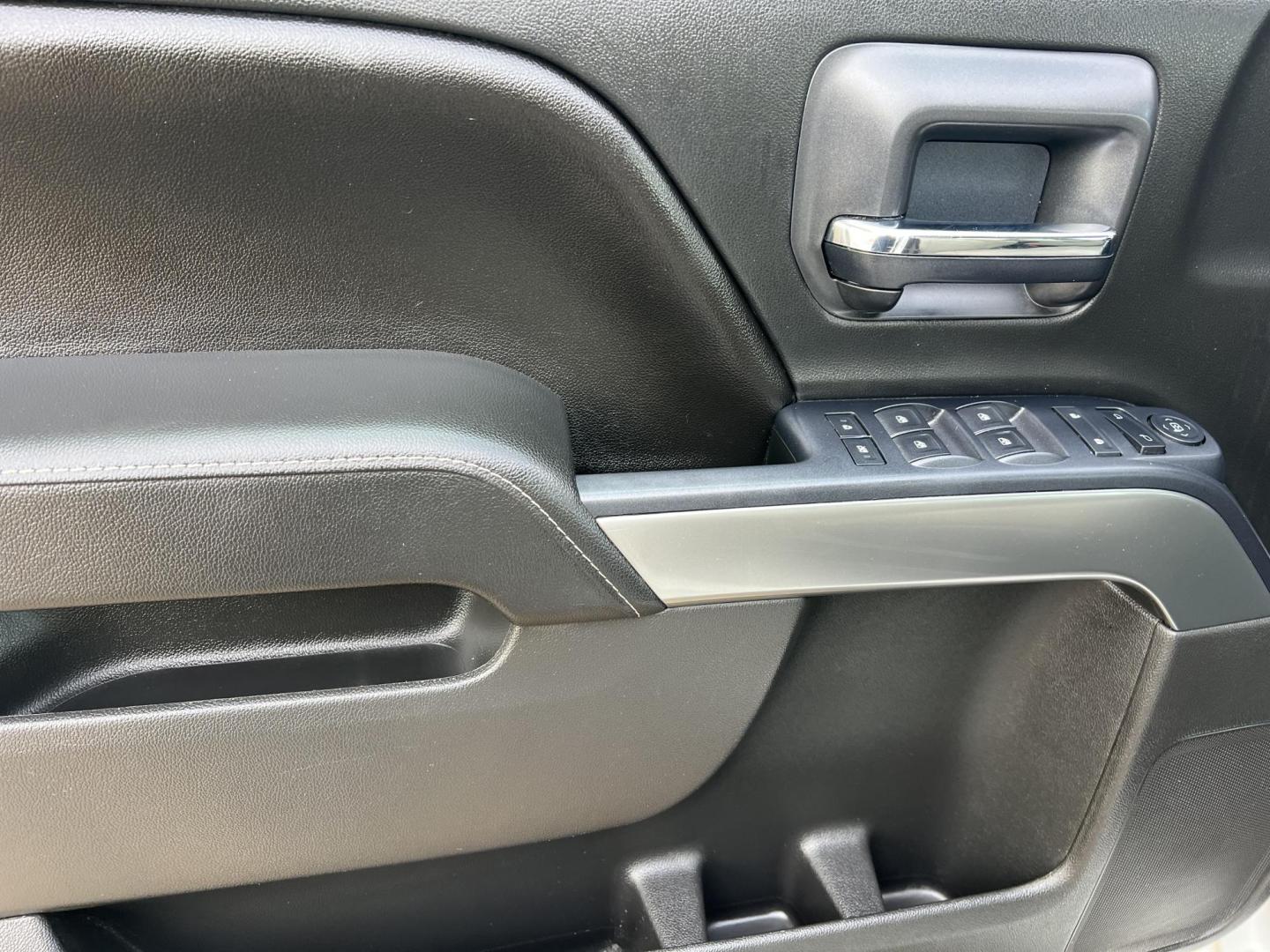 2016 White /Gray Chevrolet Silverado 1500 LT (3GCPCREC4GG) with an 5.3L V8 OHV 16V engine, 6-Speed Automatic transmission, located at 4520 Airline Hwy, Baton Rouge, LA, 70805, (225) 357-1497, 30.509325, -91.145432 - 2016 Chevrolet Silverado 1500 Crew Cab LT ***ONE OWNER*** 5.3 V8 Gas, 160K Miles, Leather Seats, A/C & Heat, Power Windows, Locks & Mirrors, Backup Camera, Tow Package. FOR INFO PLEASE CONTACT JEFF AT 225-413-0981. CHECK OUT OUR A+ RATING WITH THE BETTER BUSINESS BUREAU. WE HAVE BEEN A FAMILY OWNED - Photo#15