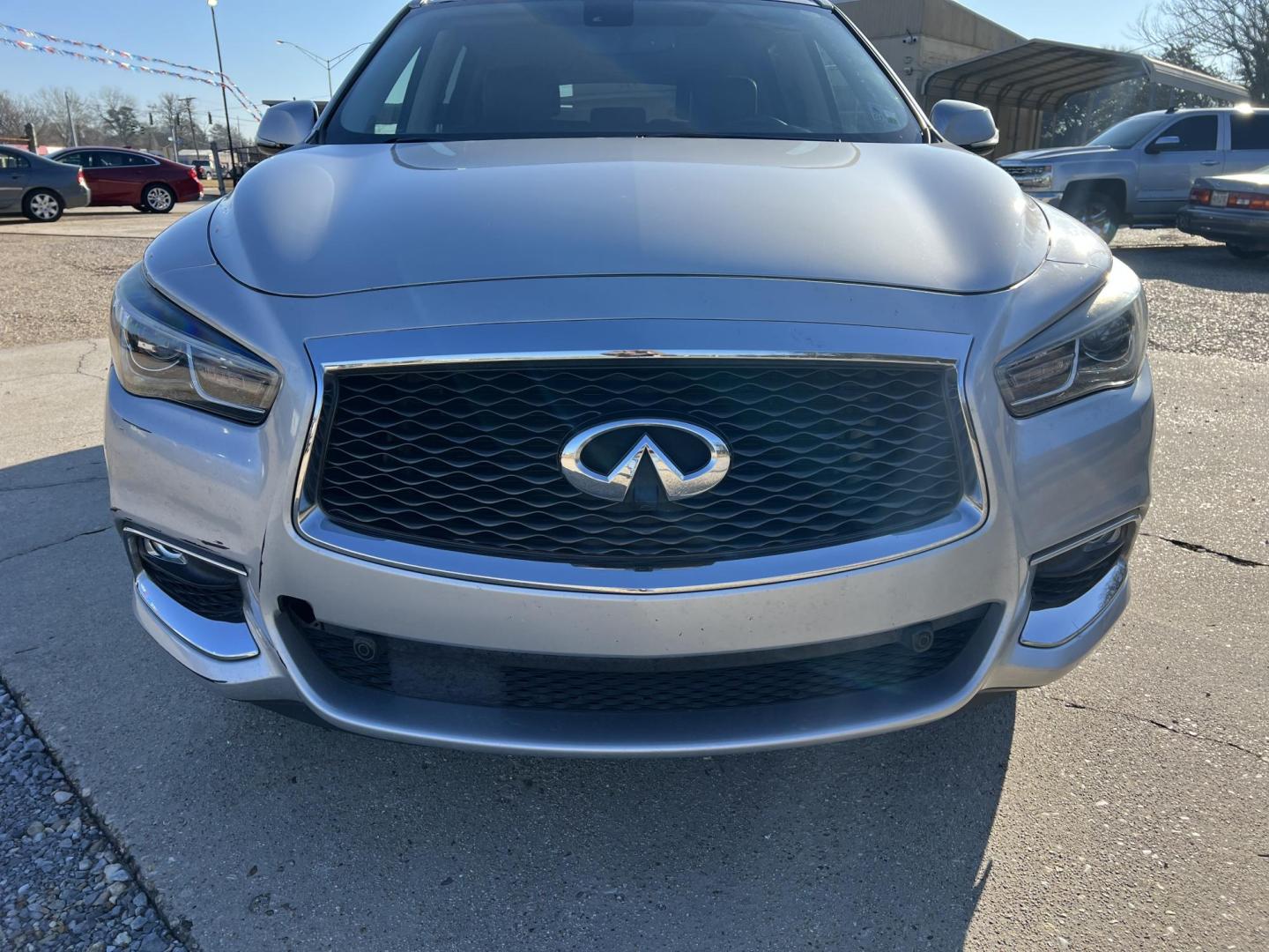 2017 Silver /Black Infiniti QX60 (5N1DL0MN0HC) with an 3.5L V6 DOHC 24V engine, Automatic transmission, located at 4520 Airline Hwy, Baton Rouge, LA, 70805, (225) 357-1497, 30.509325, -91.145432 - 2017 Infiniti QX60 **NO ACCIDENTS** 3.5 V6 Gas, 135K Miles, Heated Leather Seats, 3rd Row Seat, A/C & Heat, All Power, Sunroof, Navigation, Backup Camera. Has Some Minor Scratches. FOR INFO PLEASE CONTACT JEFF AT 225-413-0981. CHECK OUT OUR A+ RATING WITH THE BETTER BUSINESS BUREAU. WE HAVE BEEN A - Photo#2