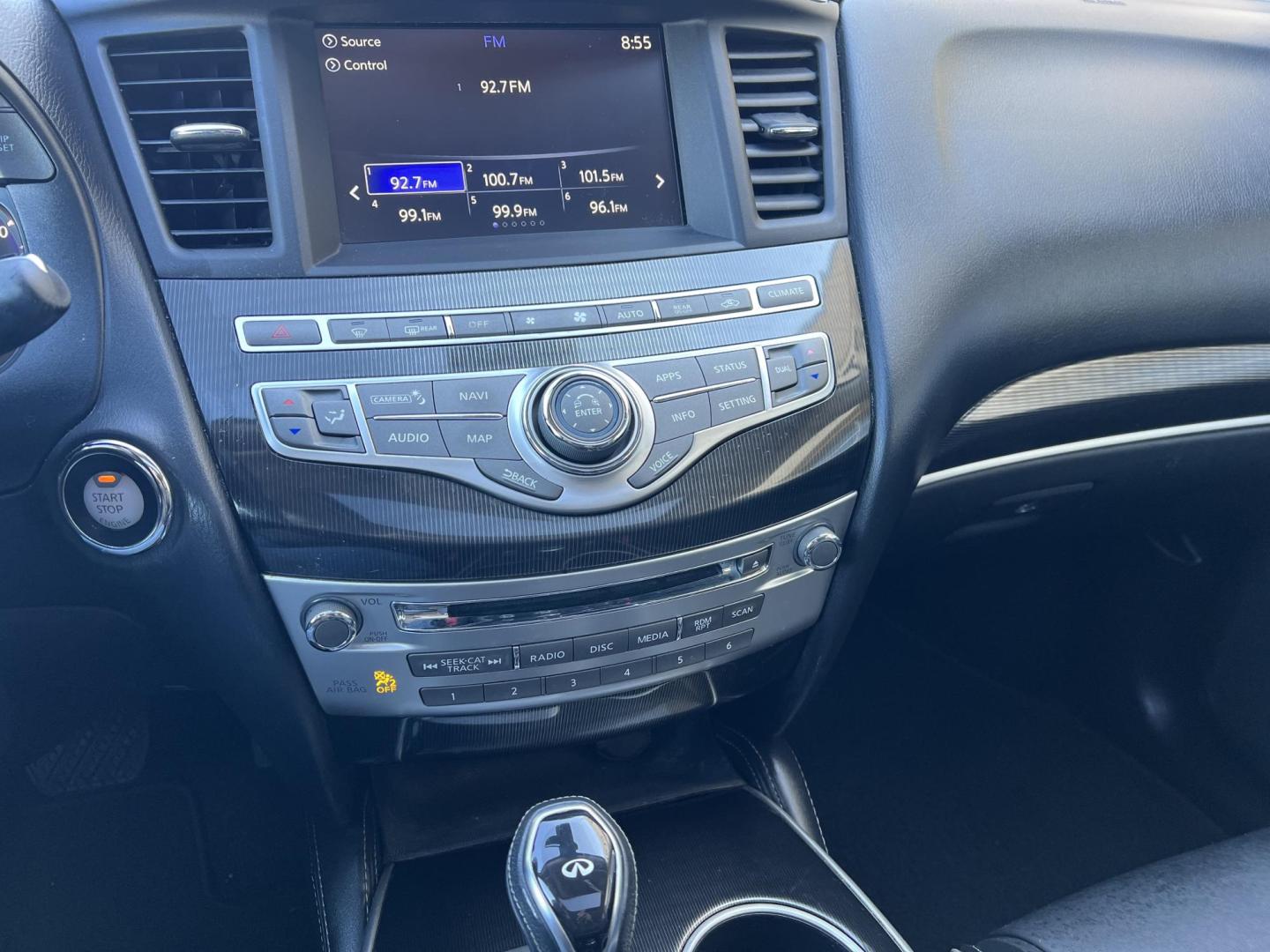 2017 Silver /Black Infiniti QX60 (5N1DL0MN0HC) with an 3.5L V6 DOHC 24V engine, Automatic transmission, located at 4520 Airline Hwy, Baton Rouge, LA, 70805, (225) 357-1497, 30.509325, -91.145432 - 2017 Infiniti QX60 **NO ACCIDENTS** 3.5 V6 Gas, 135K Miles, Heated Leather Seats, 3rd Row Seat, A/C & Heat, All Power, Sunroof, Navigation, Backup Camera. Has Some Minor Scratches. FOR INFO PLEASE CONTACT JEFF AT 225-413-0981. CHECK OUT OUR A+ RATING WITH THE BETTER BUSINESS BUREAU. WE HAVE BEEN A - Photo#9